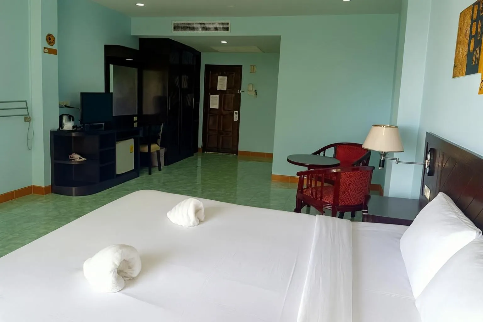 Superior Double Room in Riviera Patong