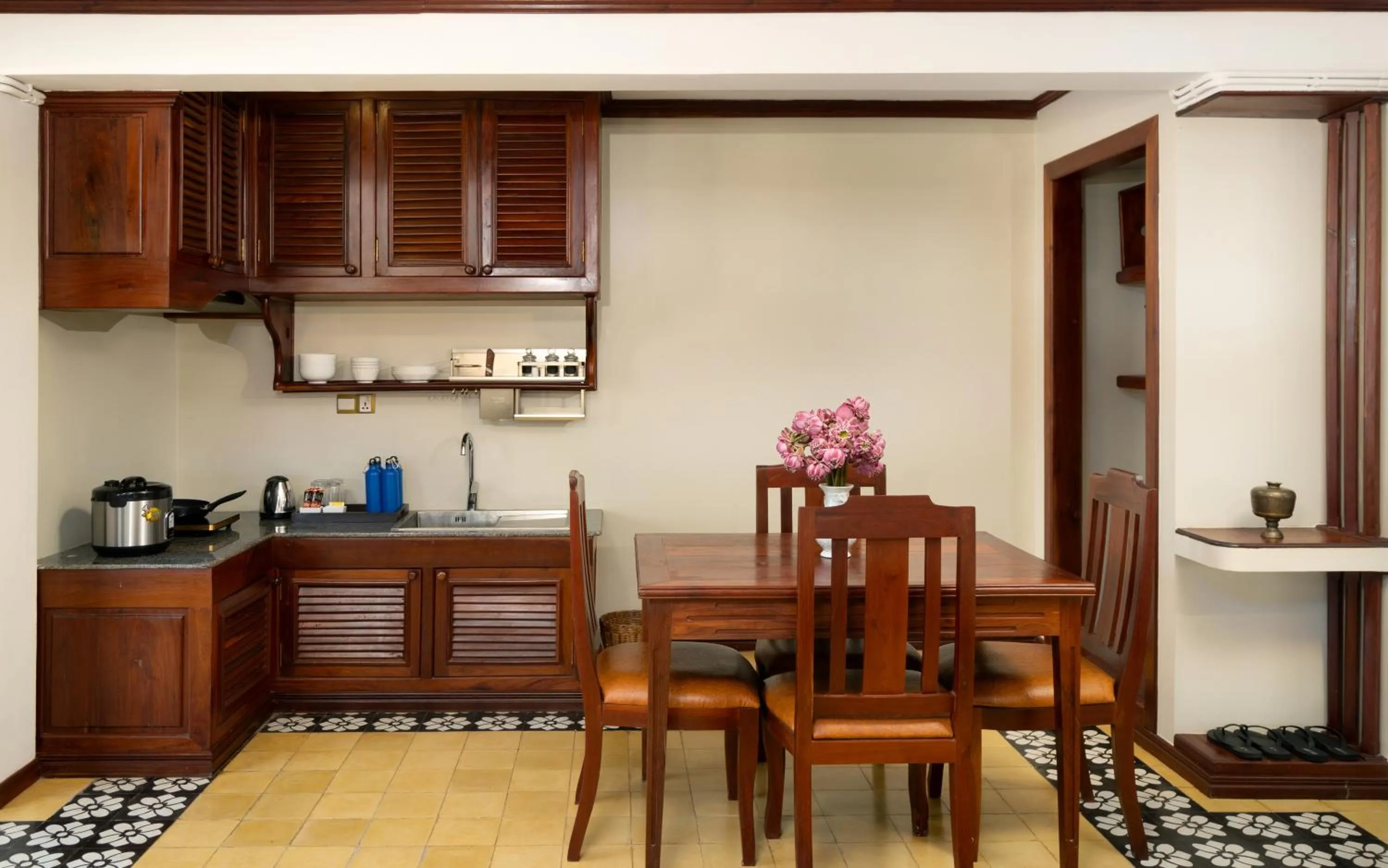 One-Bedroom Suite + Free Workspace+ Afternoon Tea +Tree planting - single occupancy in The Elephant