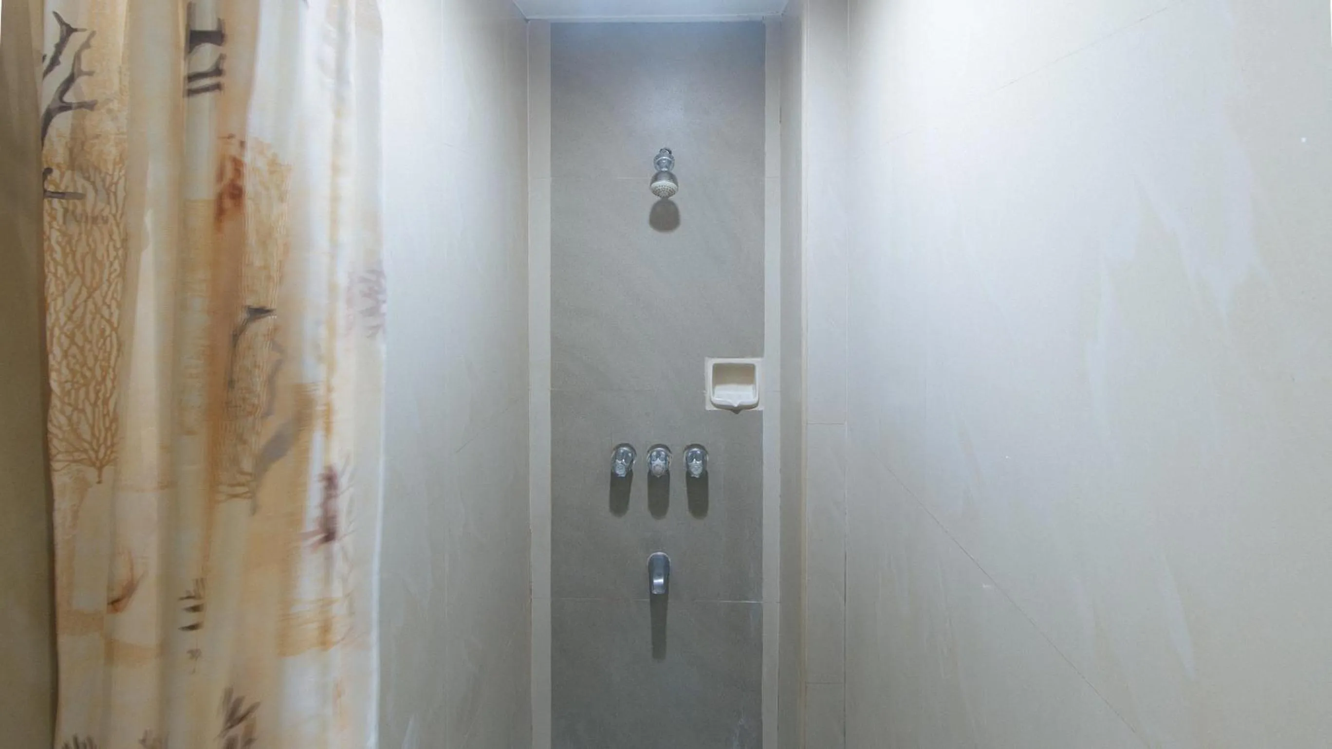 Studio in Sunette Tower Makati