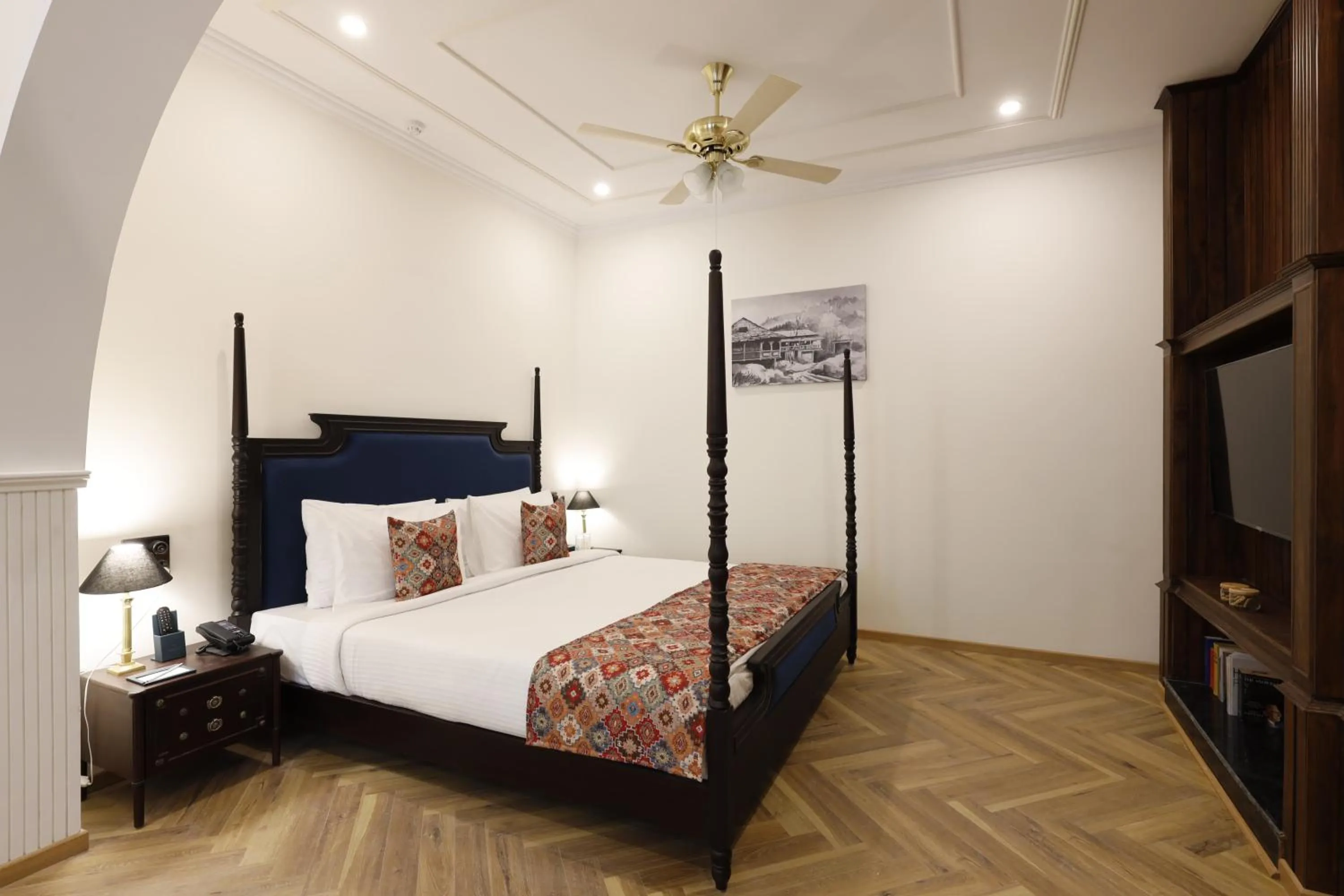 King Room with Pool View in Infinitea Dakbunglow Palampur