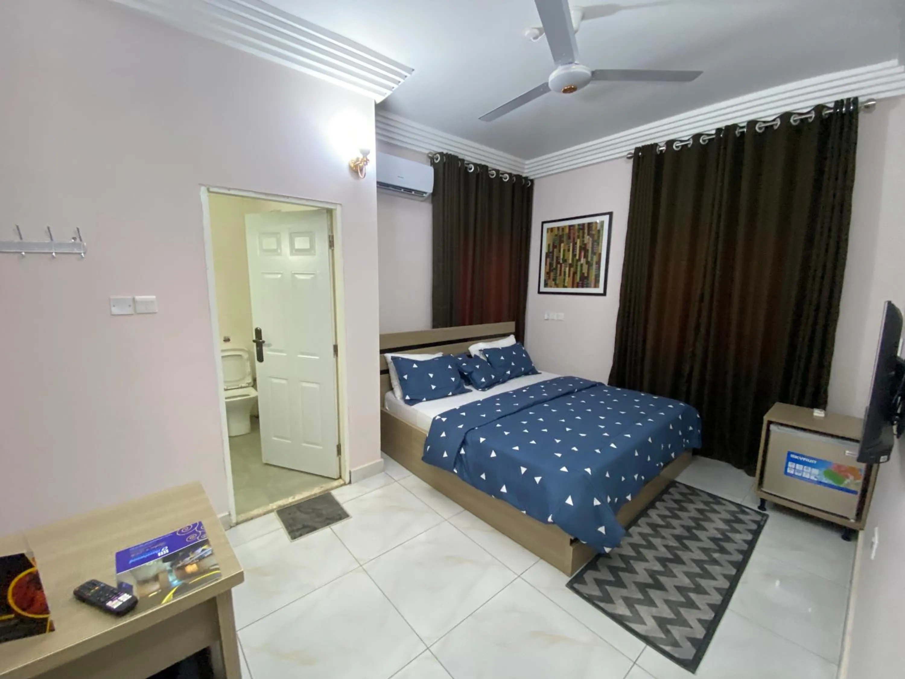 Superior Double Room in C7 Hazelwood Residence & Suites