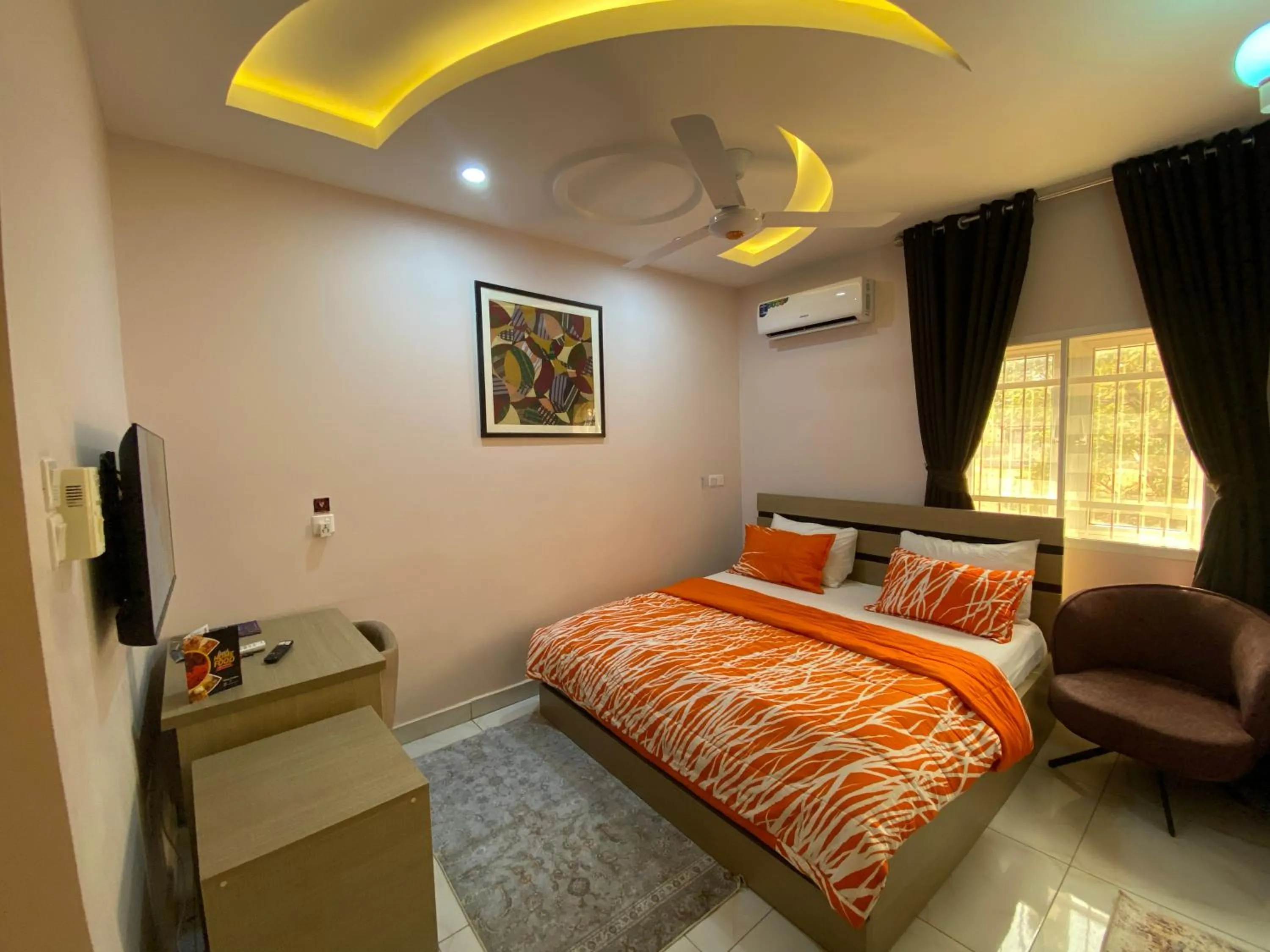 Deluxe Double Room with Balcony in C7 Hazelwood Residence & Suites