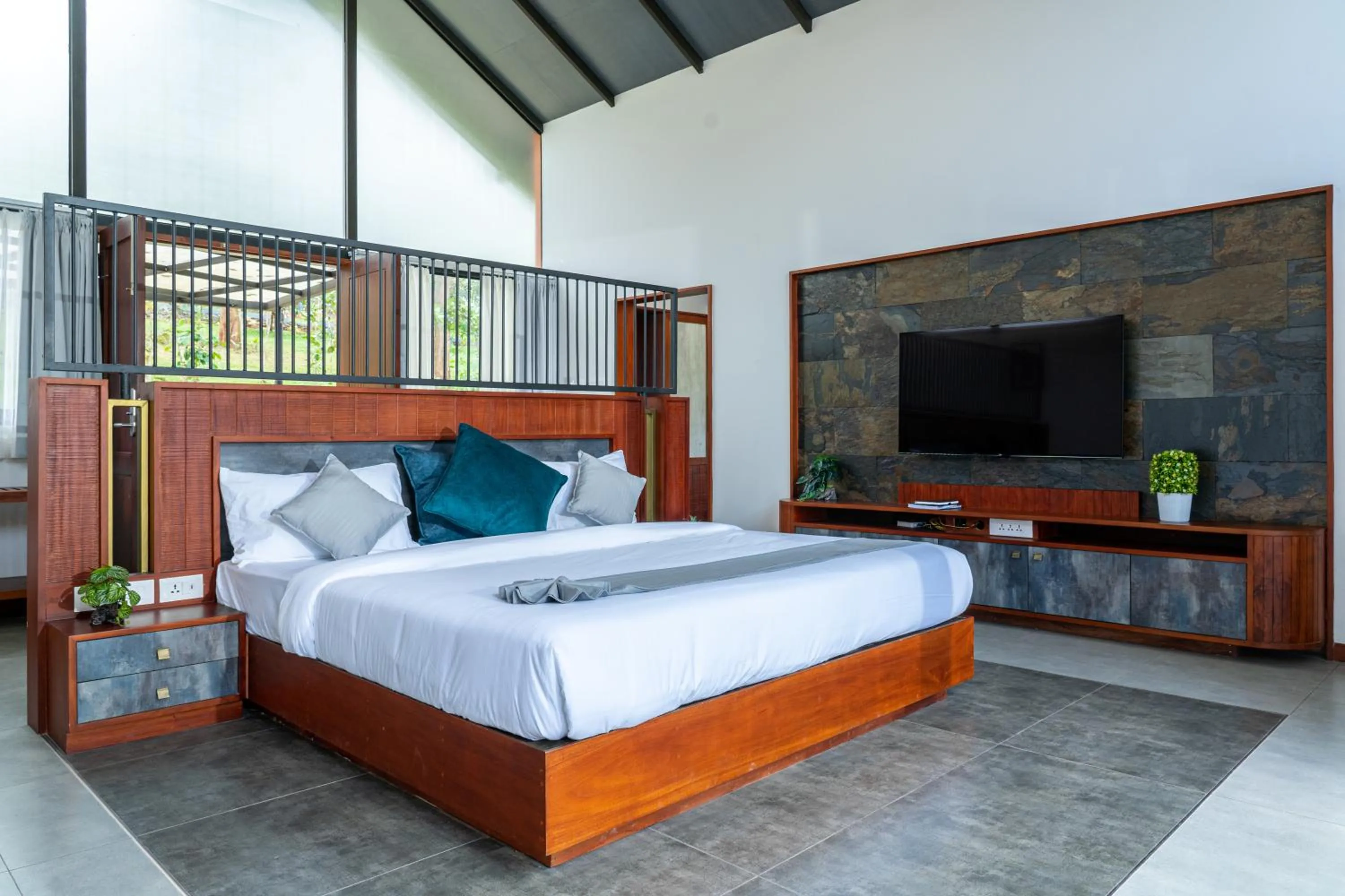 King Room with Pool View in Crystal Kuruva Nature Resort & Spa