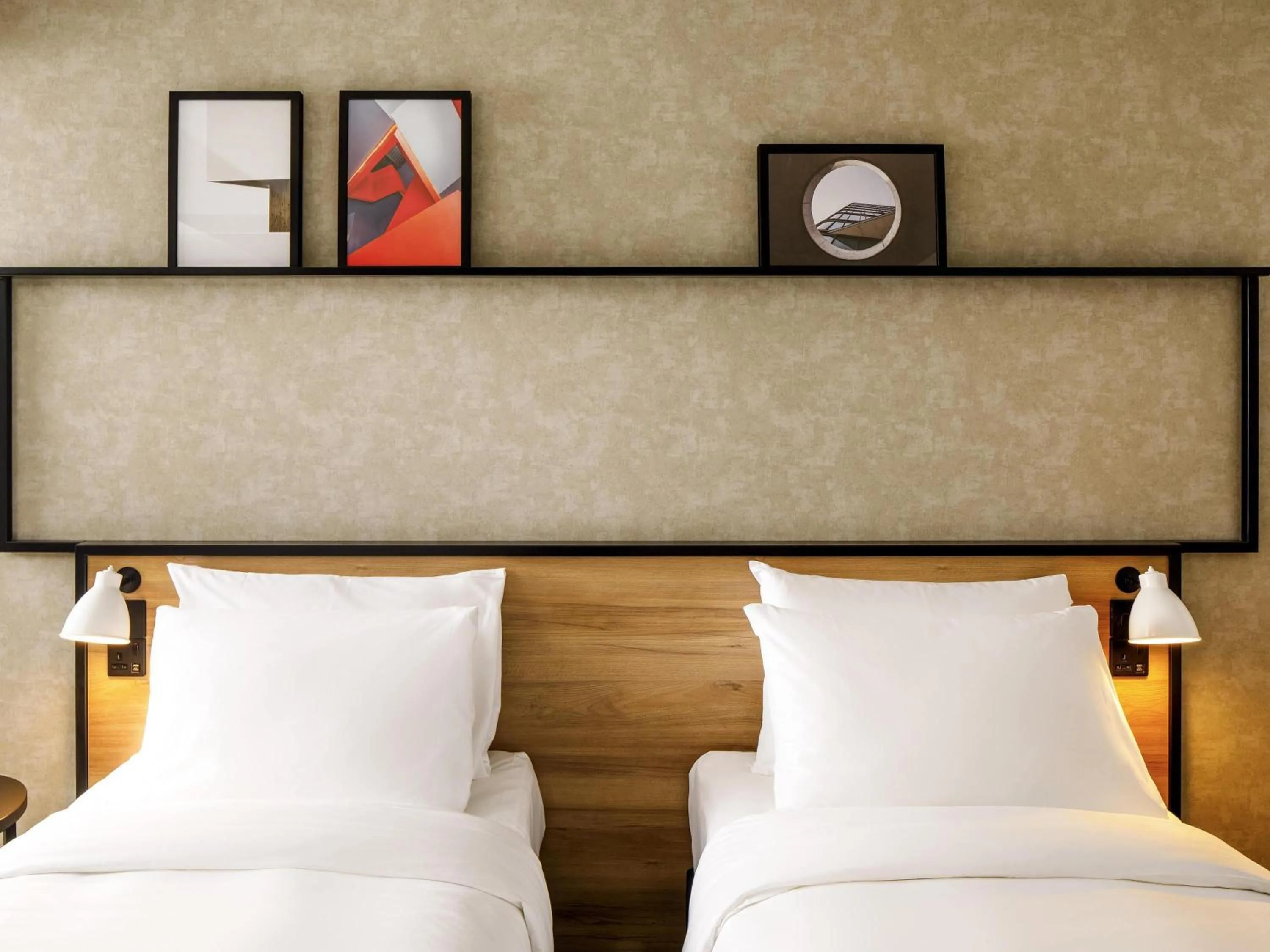 Standard Twin Room in Ibis Bourgoin Jallieu Medipole