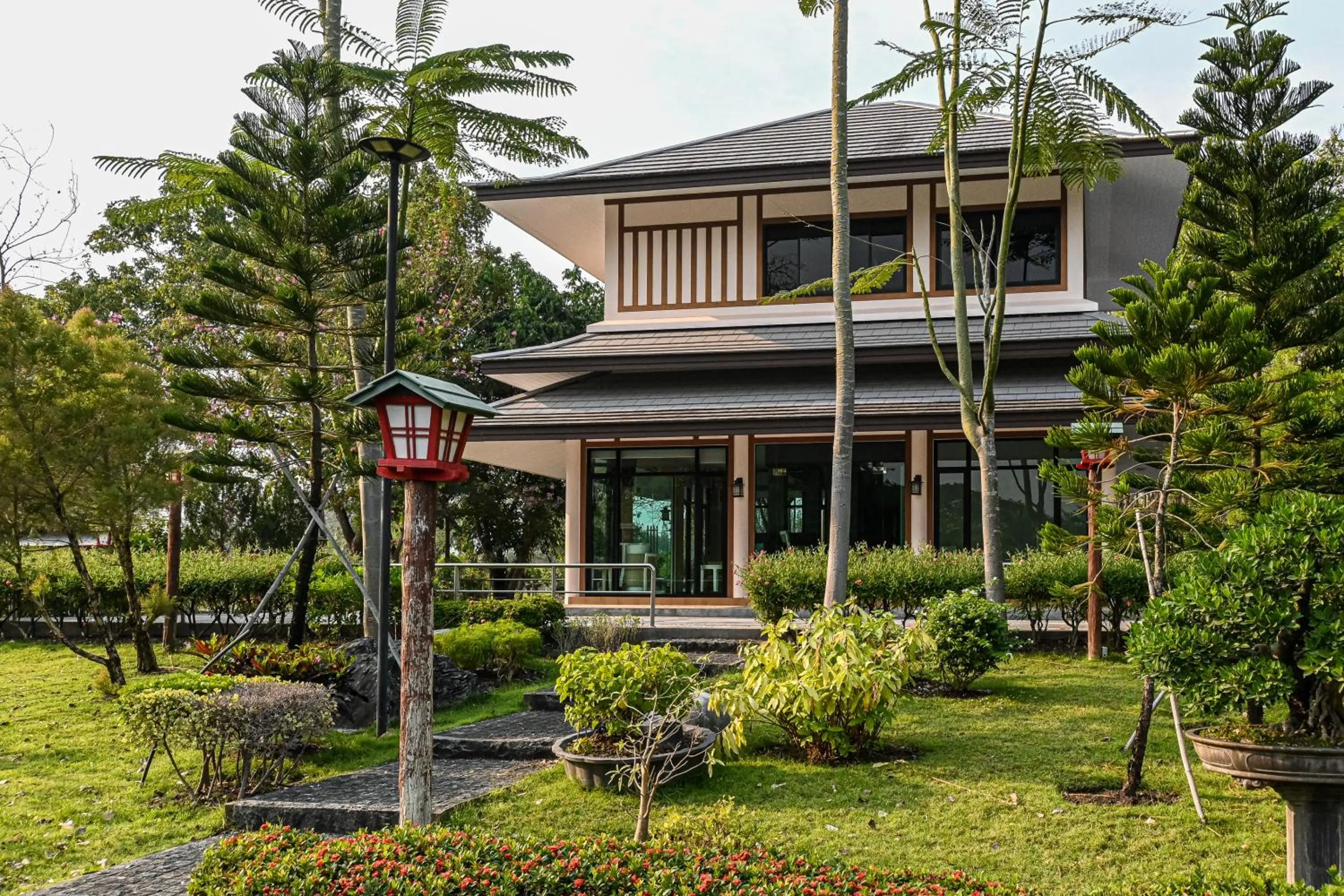 Junior Suite with Garden View in Suanphung Bonsai Village