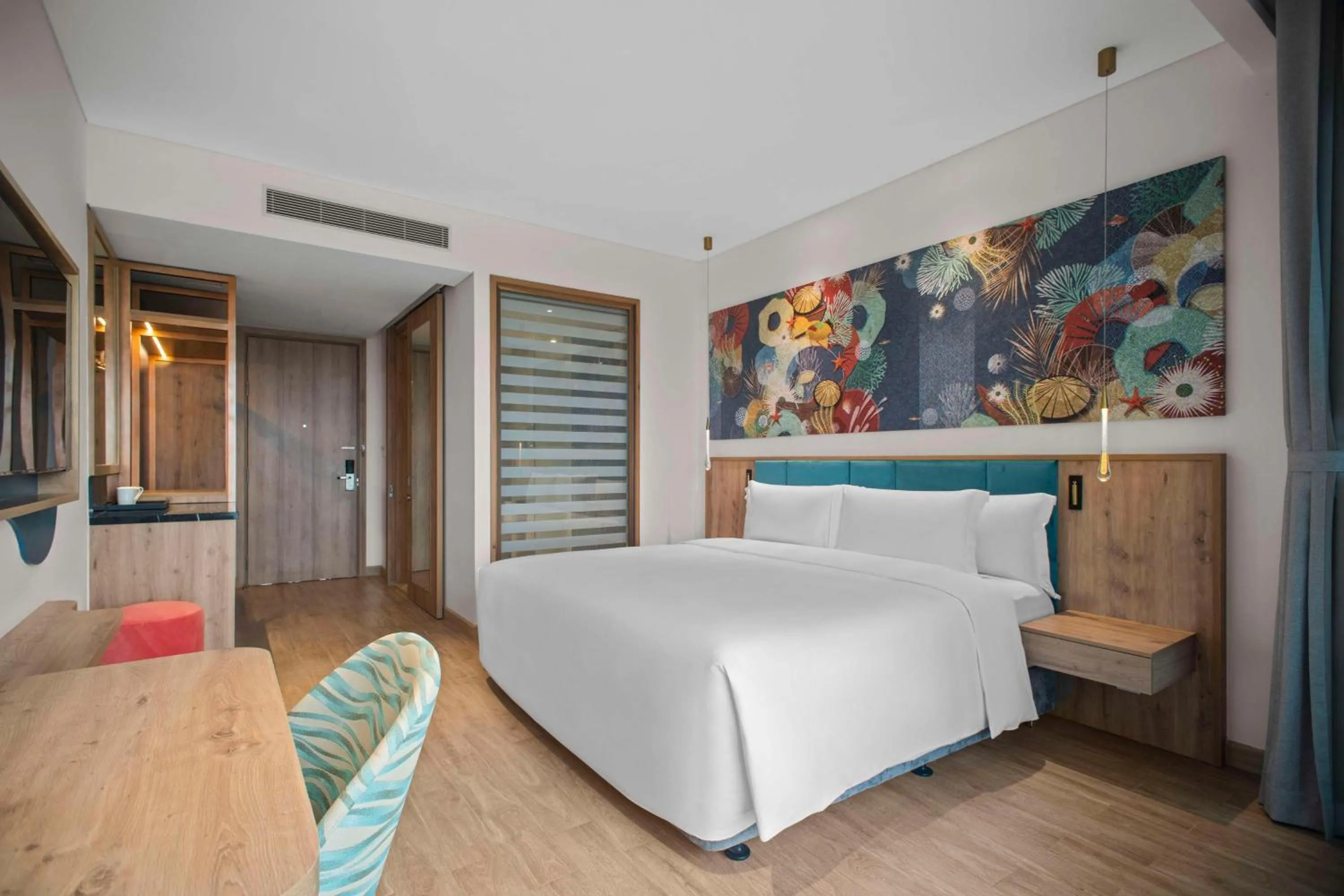 One-Bedroom Suite with Balcony and Sea View in Dhawa Ho Tram