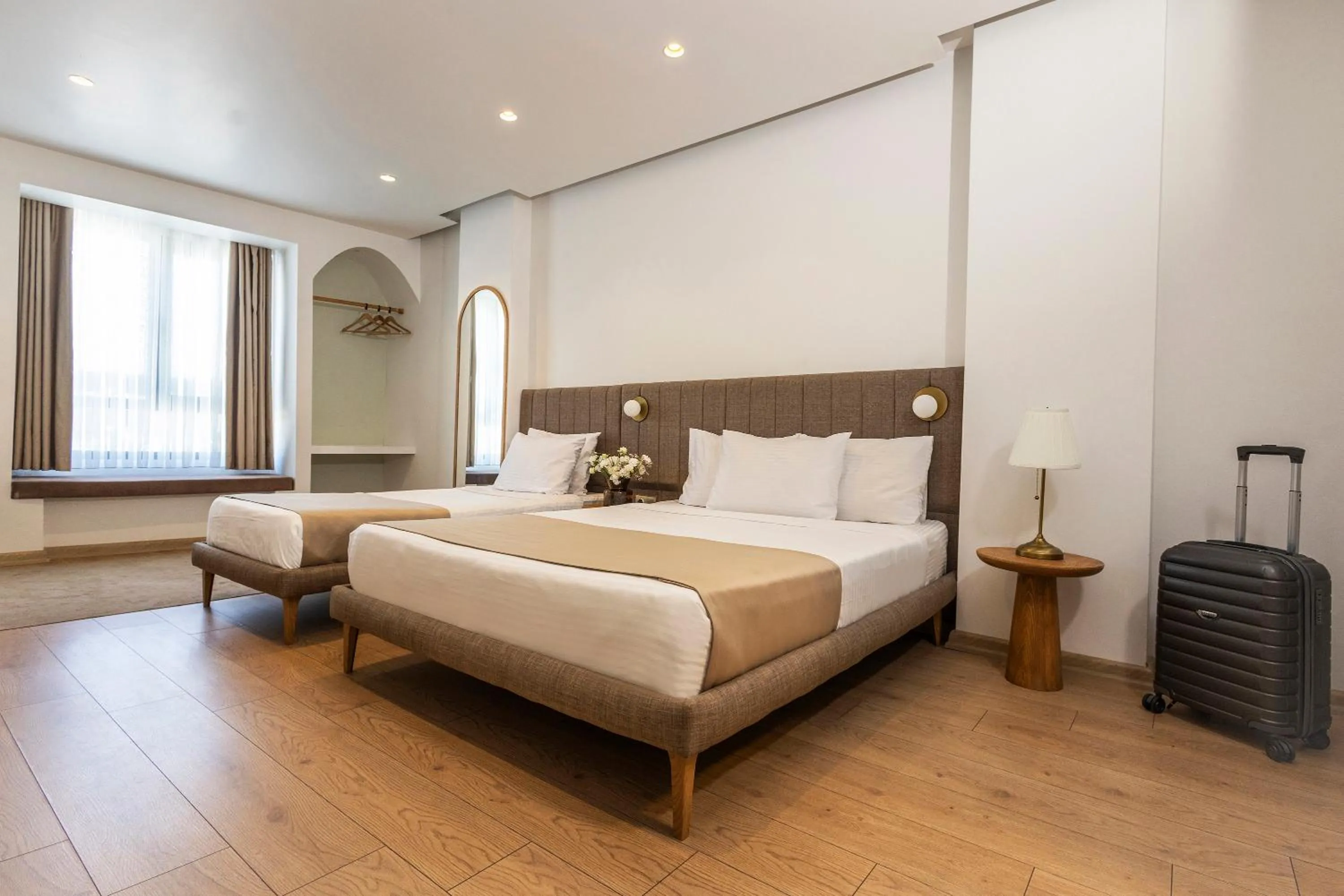 Deluxe Double or Twin Room in Meshk Airport Hotel