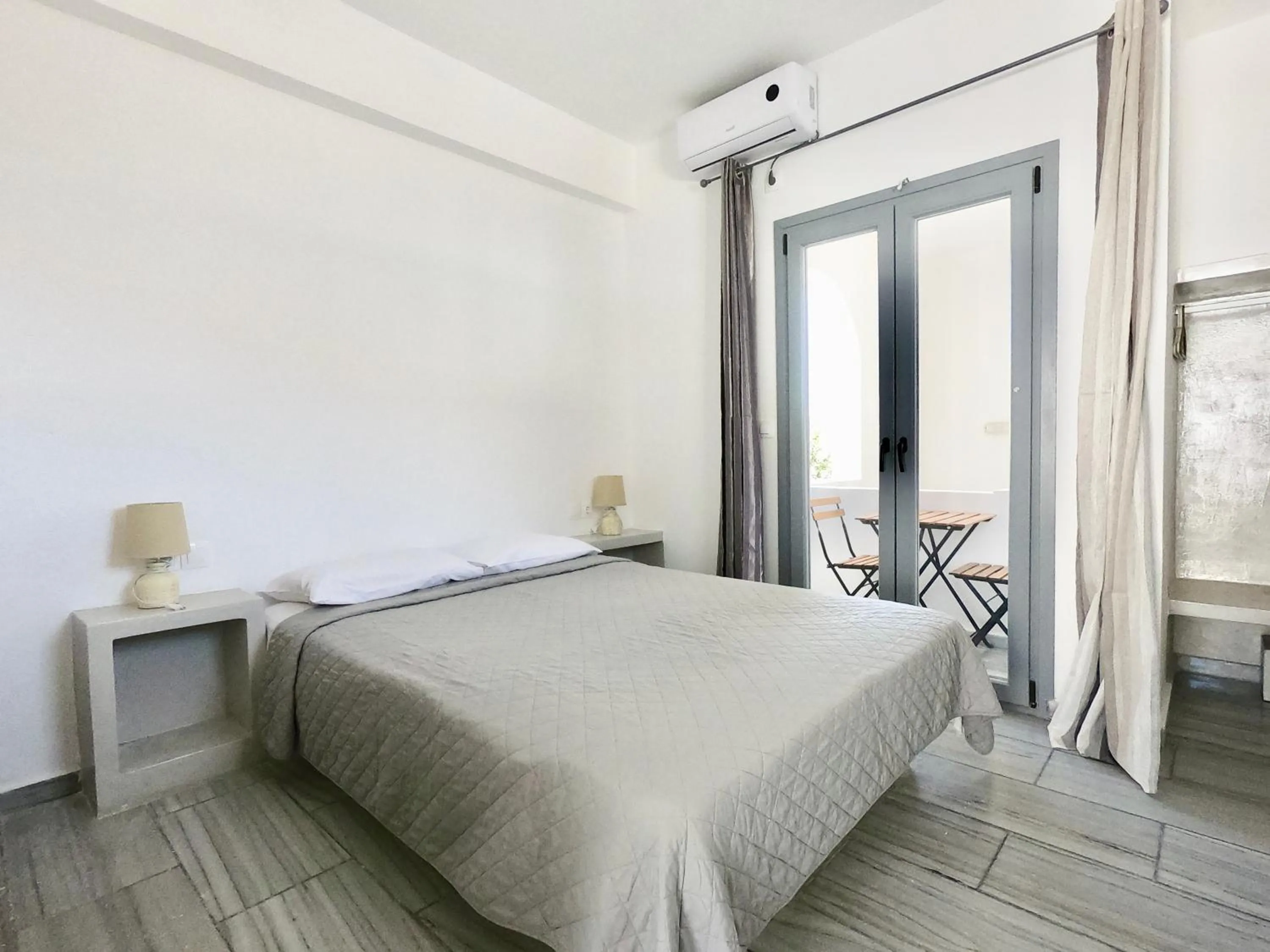 Economy Double Room in Anny Studios & Rooms Perissa Beach