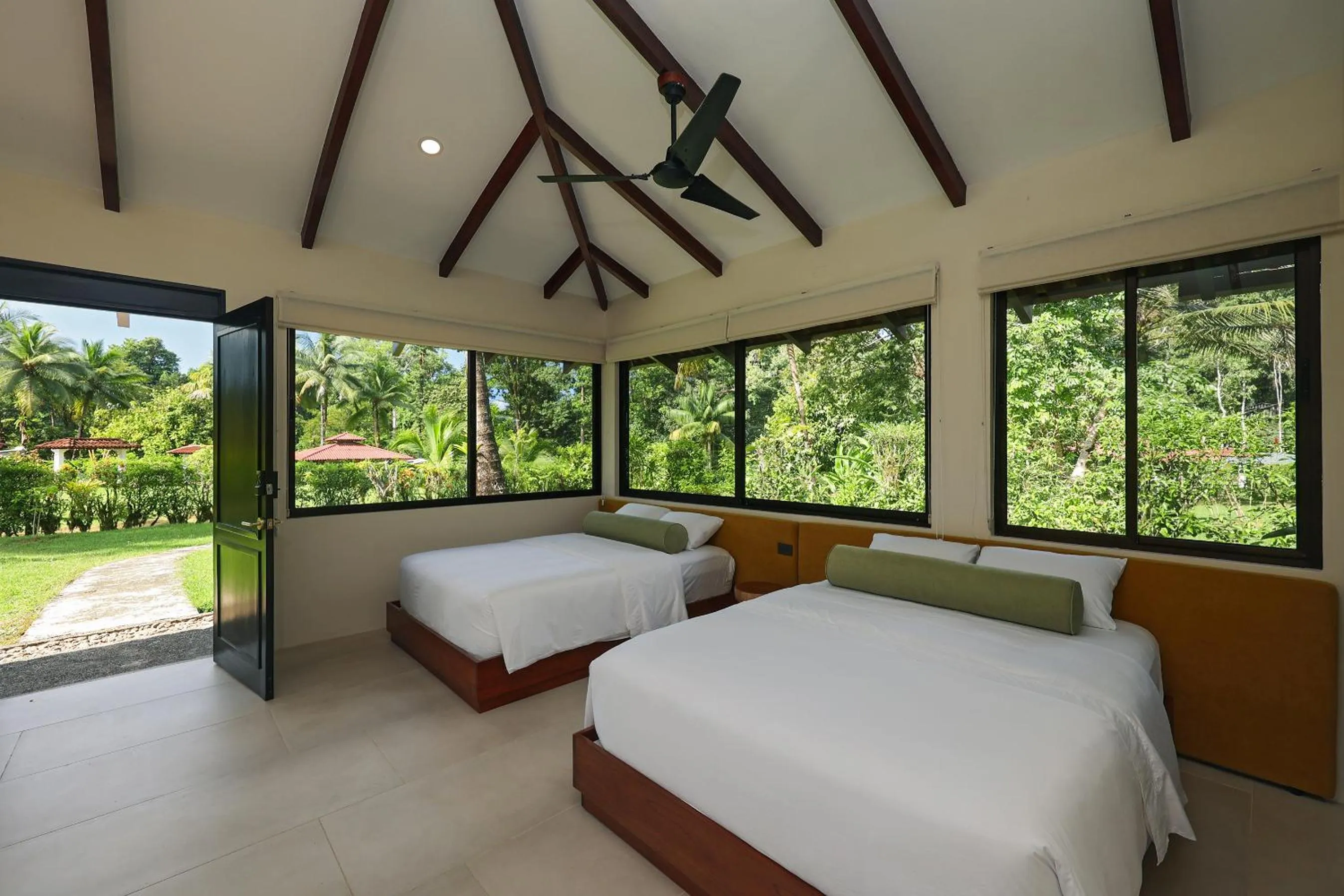 Double Room with Garden View - single occupancy in Corcovado Wilderness Lodge by SCP