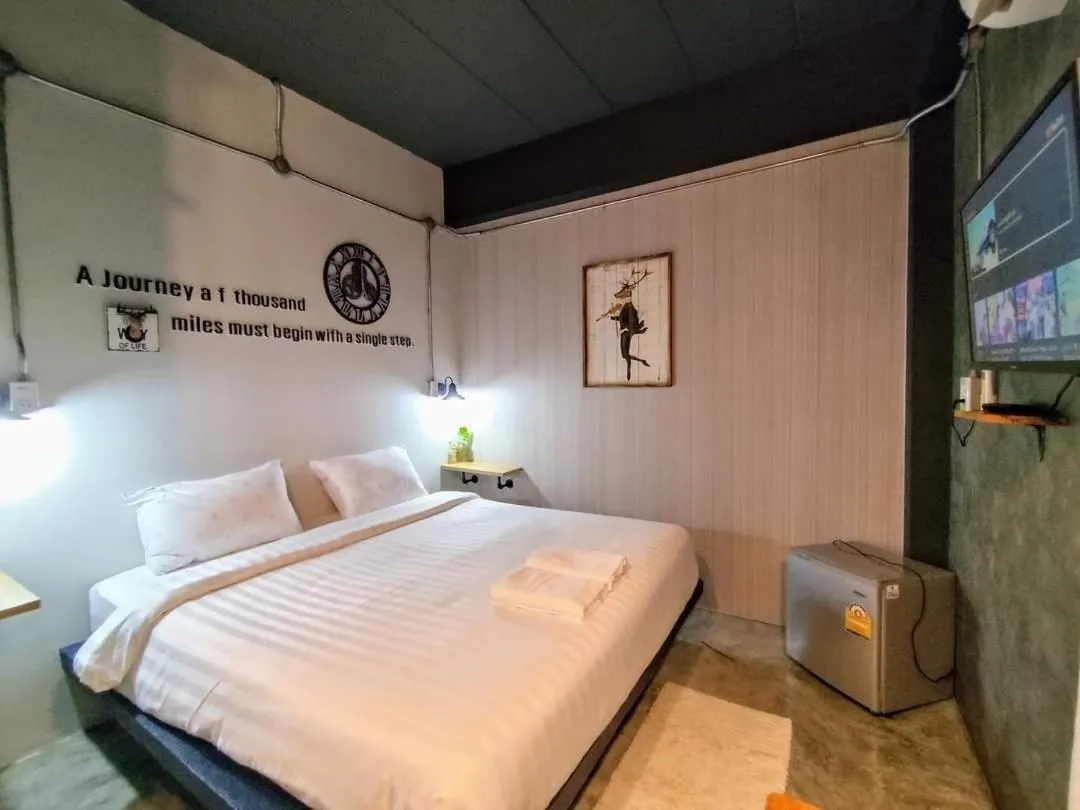 Small Double Room in Tanwa House