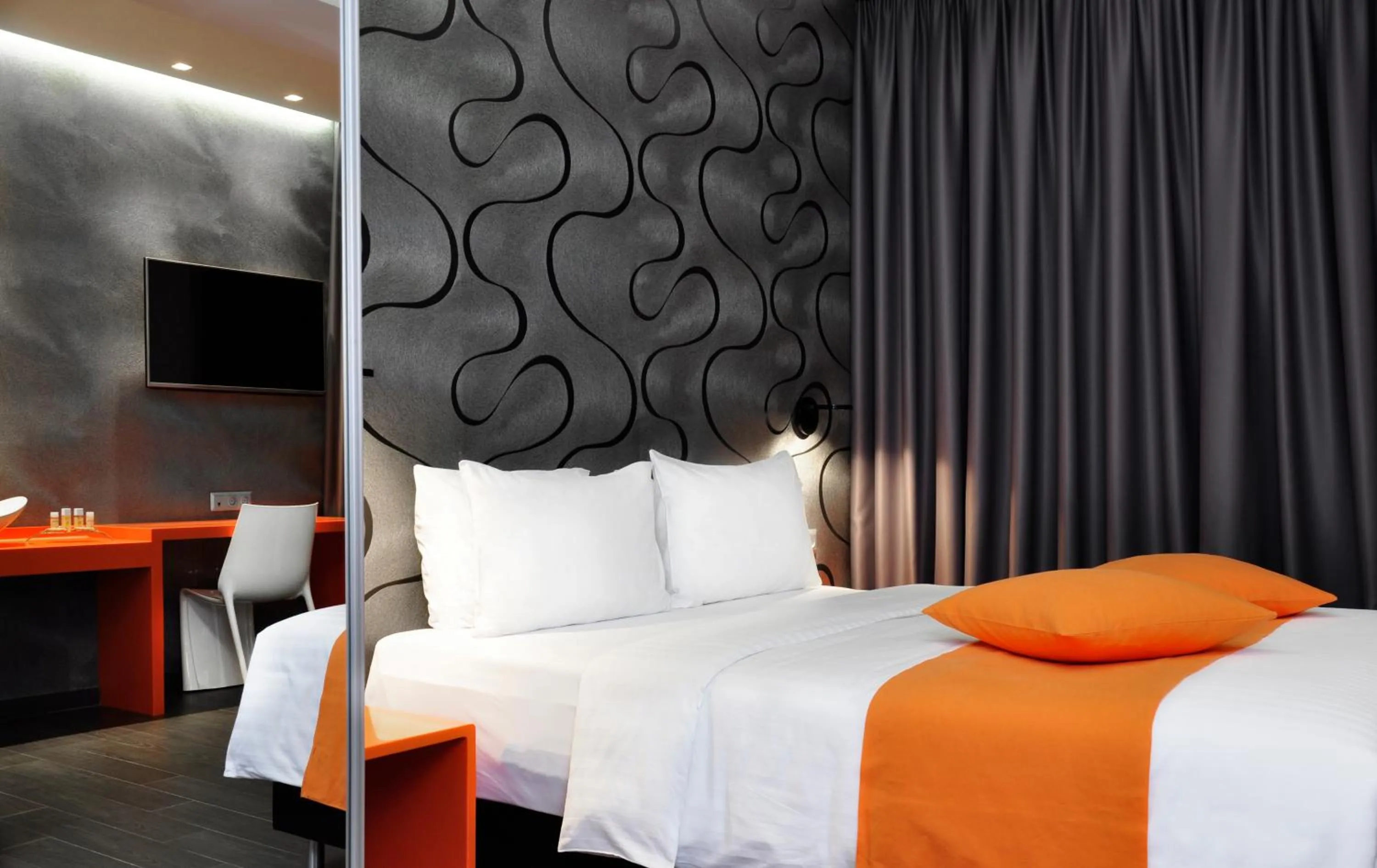 Double or Twin Room in Amazon Hotel