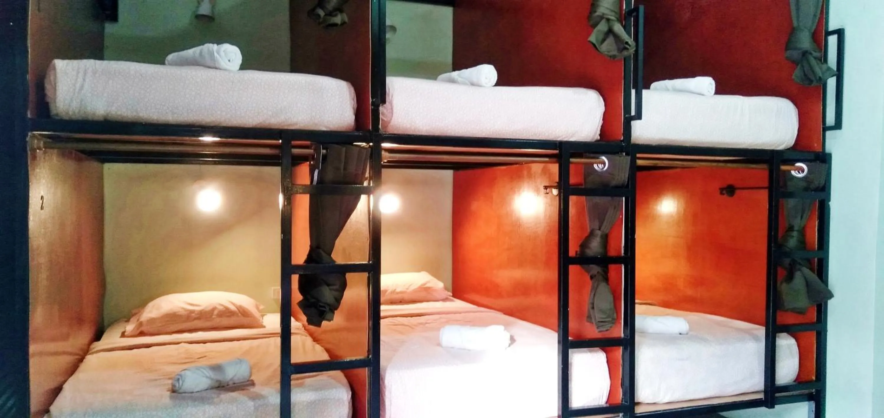Bunk Bed in Mixed Dormitory Room in Haadrin Resort