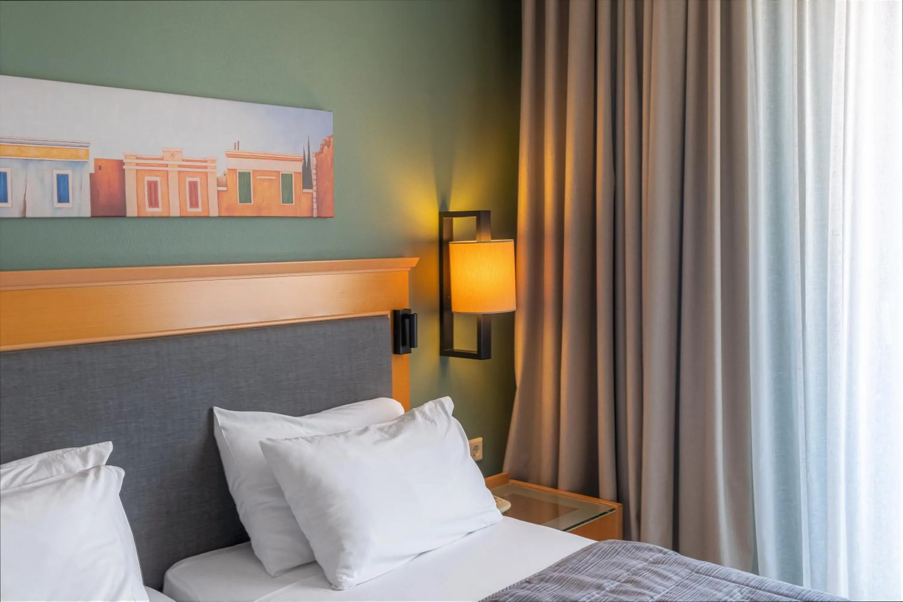 Family Room with Interconnecting Door in Plaka Hotel