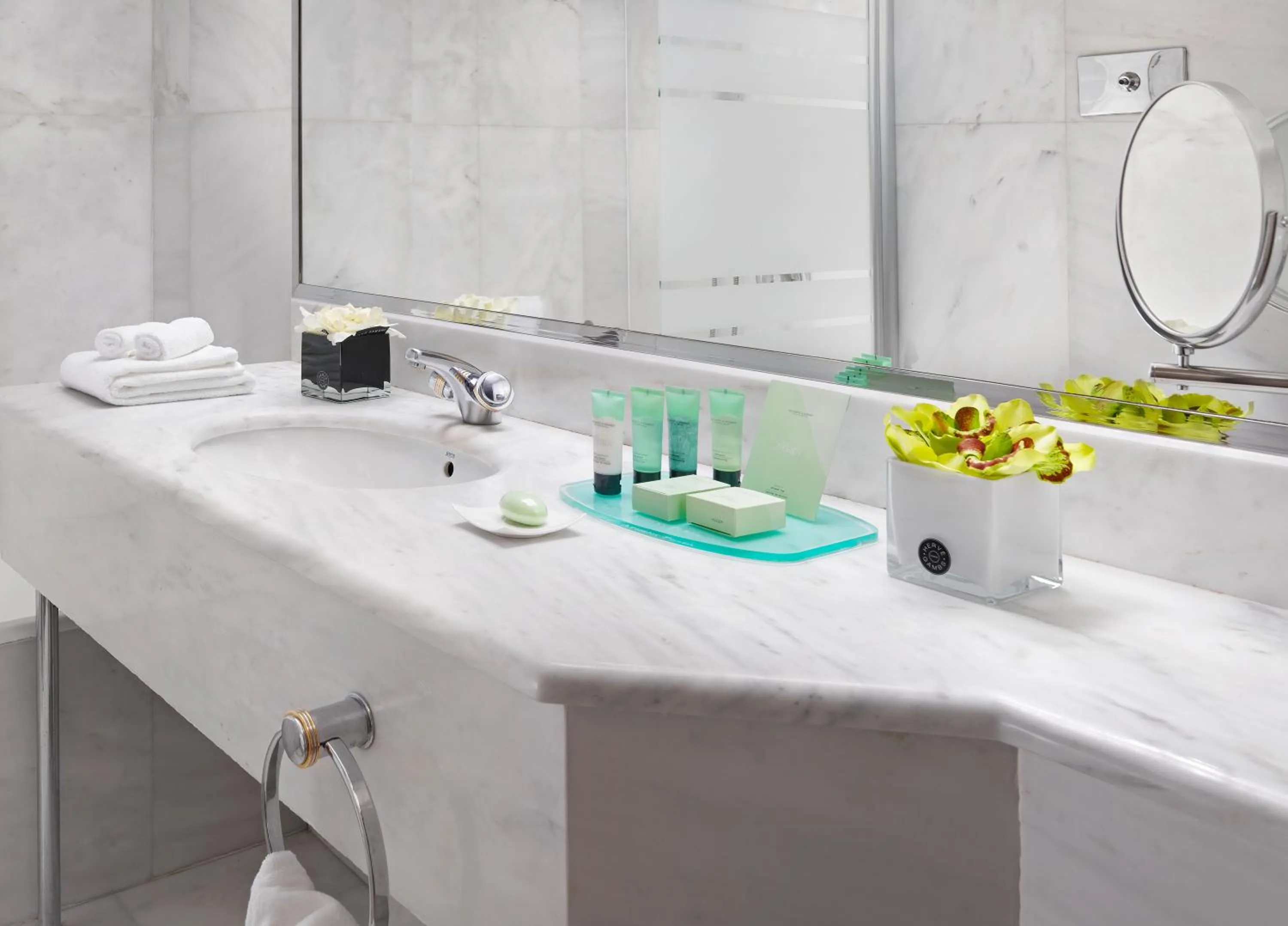 Athenian Acropolis View Suite (King or Twin beds) in NJV Athens Plaza