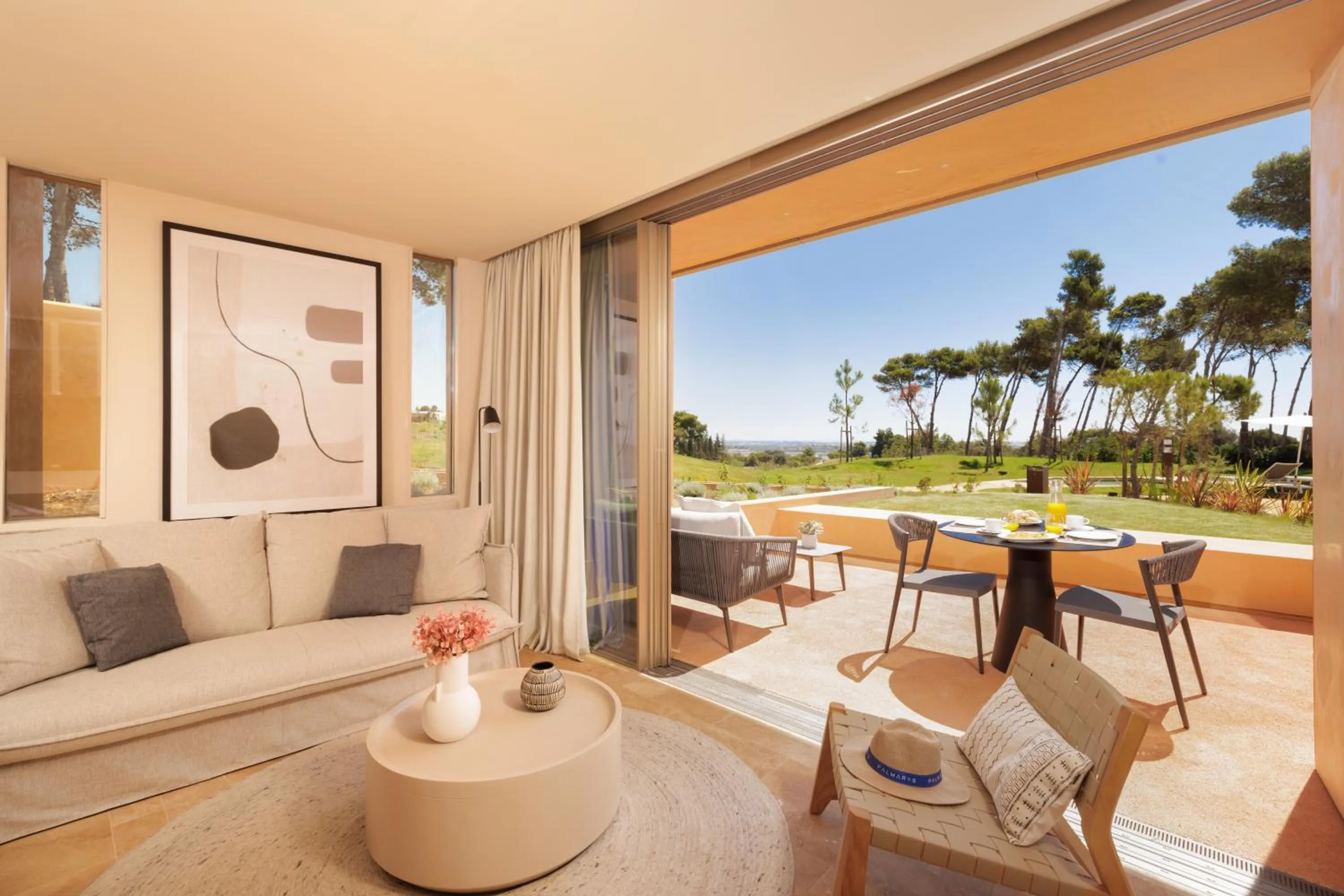 One-Bedroom Apartment in Palmares Signature Apartments