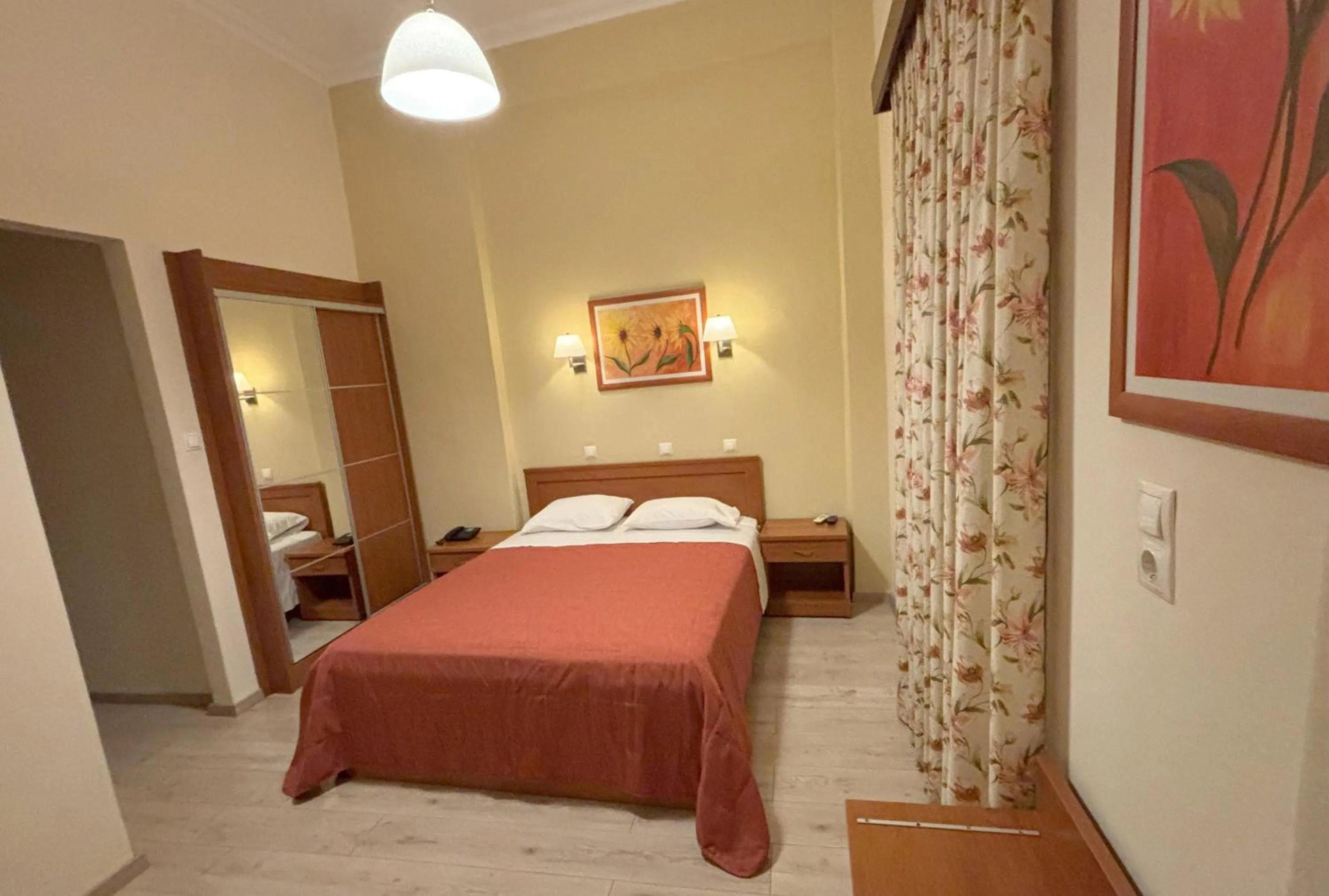 Double Room in Hotel Kronio
