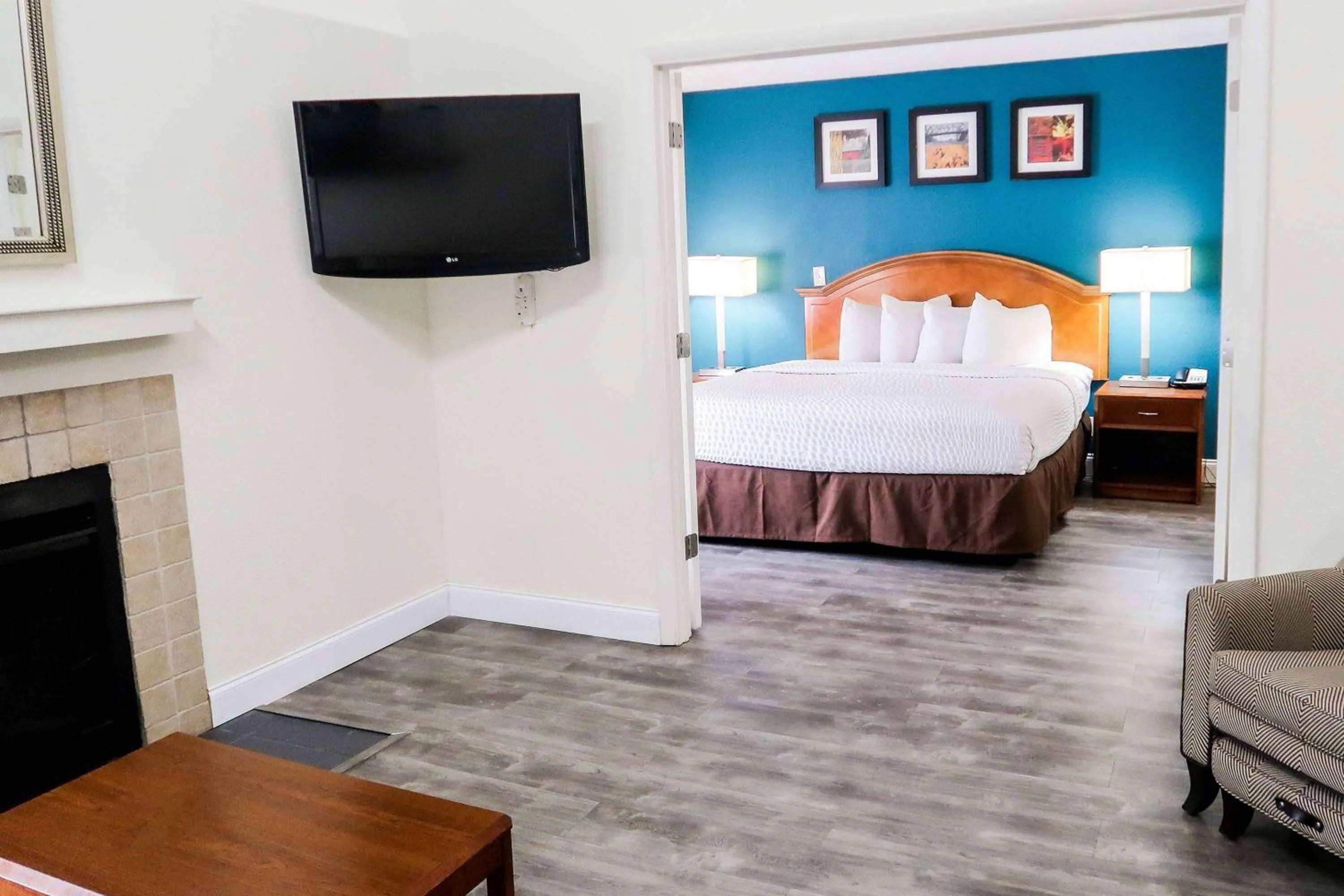 Loft Suite with King and Two Queen Beds - Non-Smoking in Tysons Corner Suites, A Baymont by Wyndham