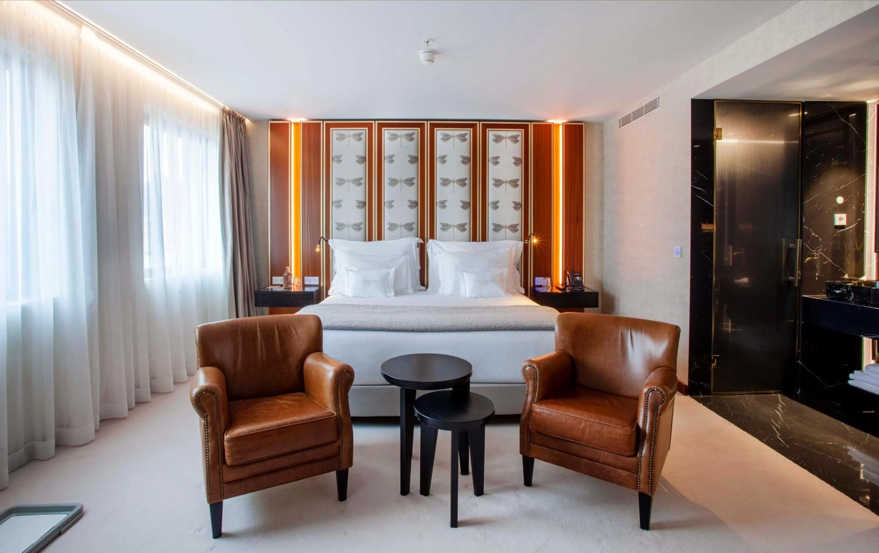 Deluxe Room in Wine & Books Porto Hotel - Small Luxury Hotels Of The World