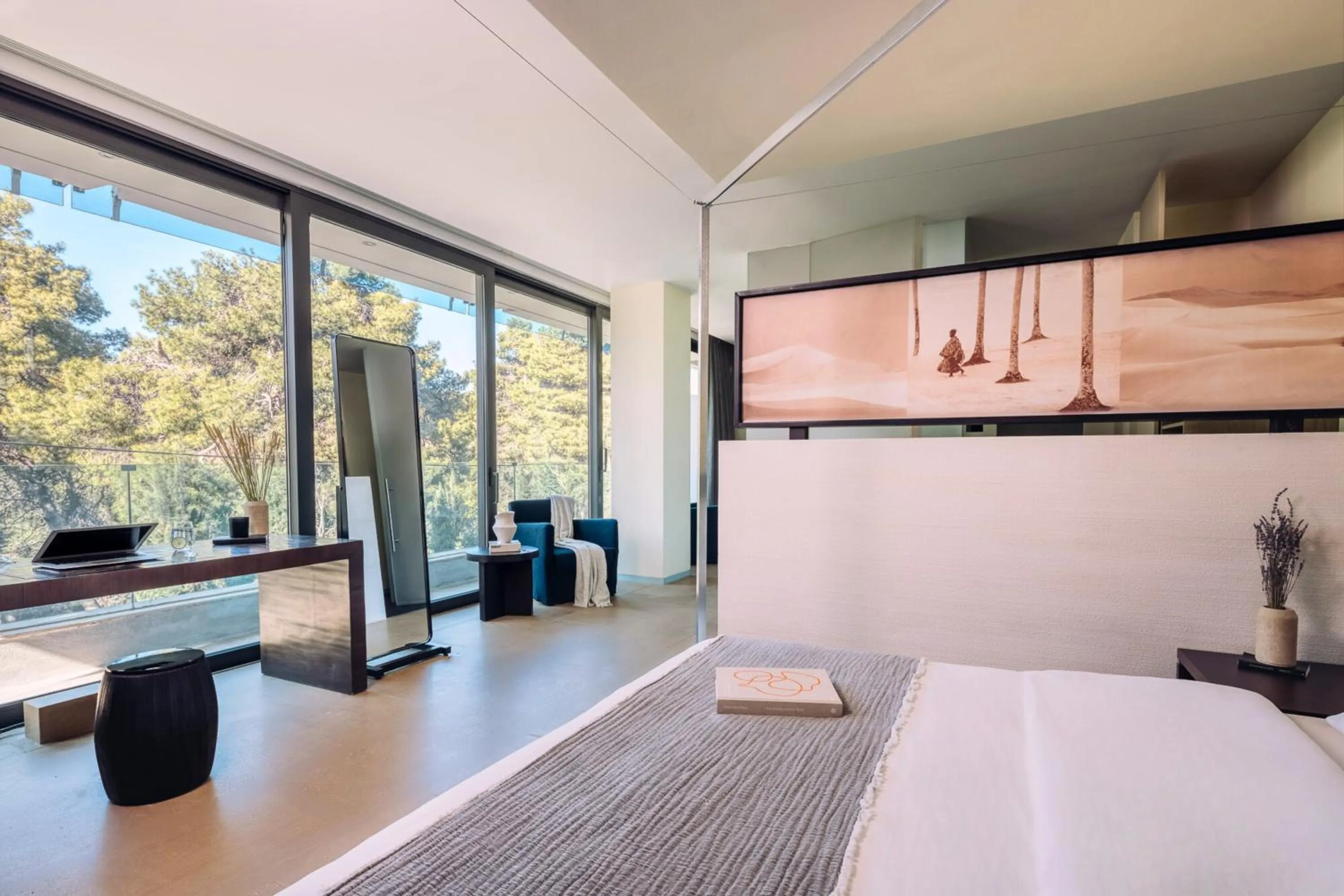 Junior Suite in Life Gallery Athens