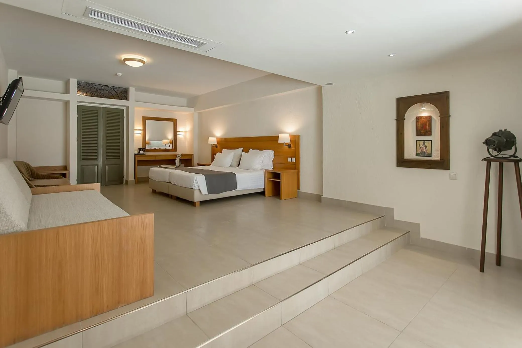 Suite with Shared Pool in Corfu Holiday Palace