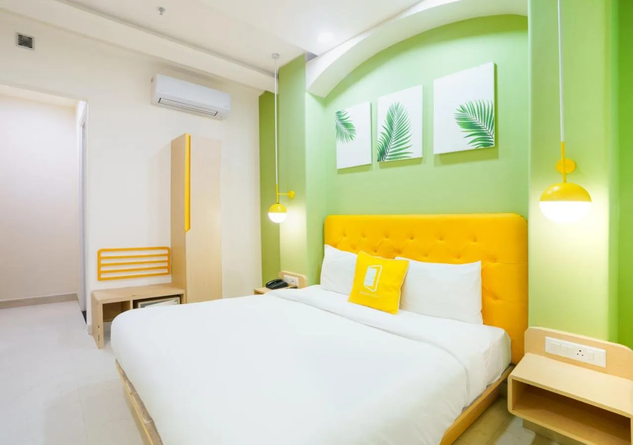 Standard King Room in Bloom Hotel - Heritage Walk