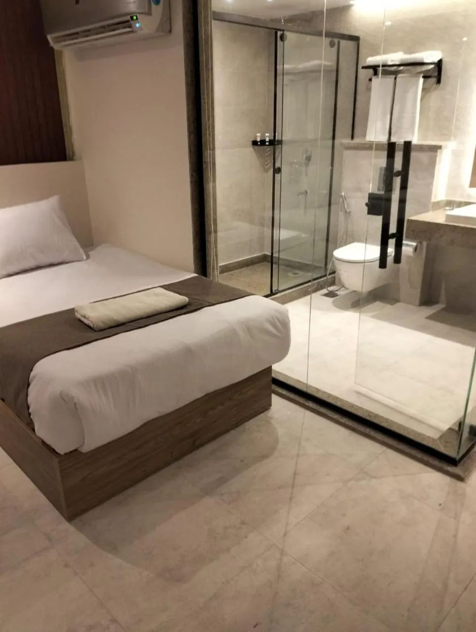 Twin Room with Mountain View in Pyramid Front Hotel