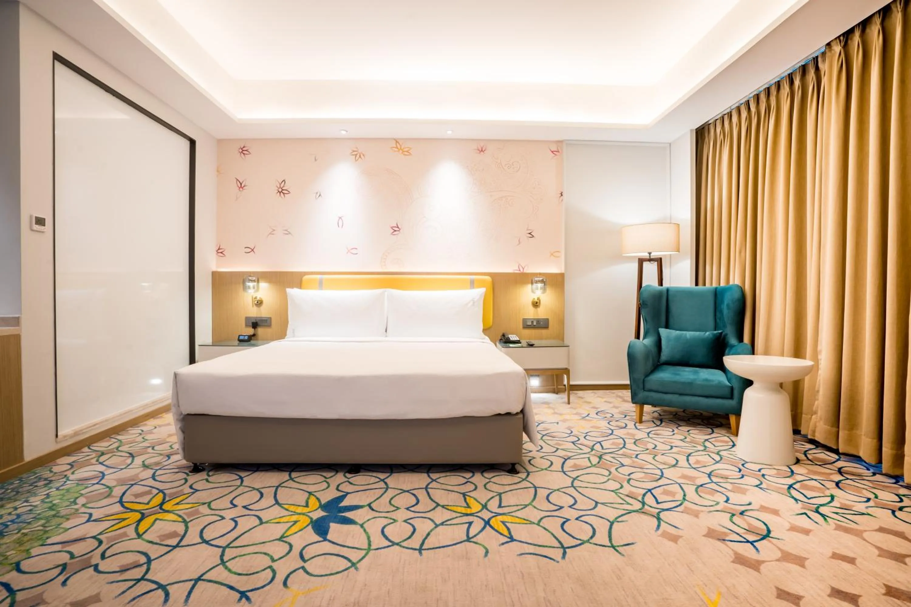 One-Bedroom Suite in Holiday Inn Lucknow Airport by IHG