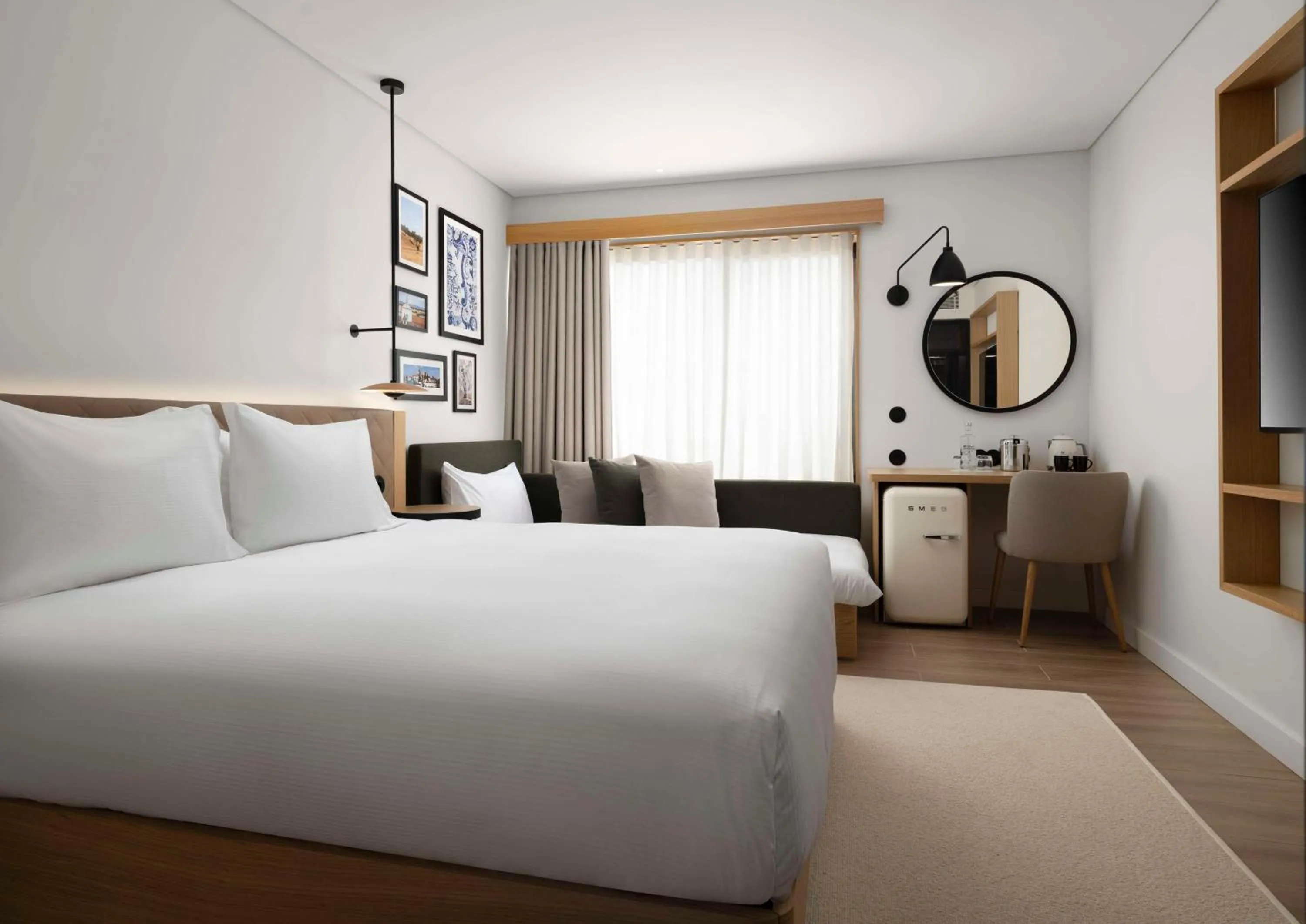 King Room with Sofa Bed in Hilton Garden Inn Evora