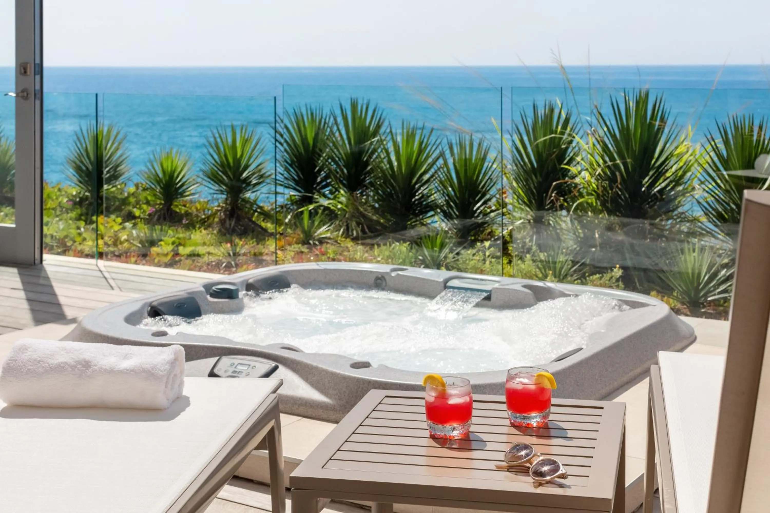 Suite with Hot Tub in Azura Bermuda
