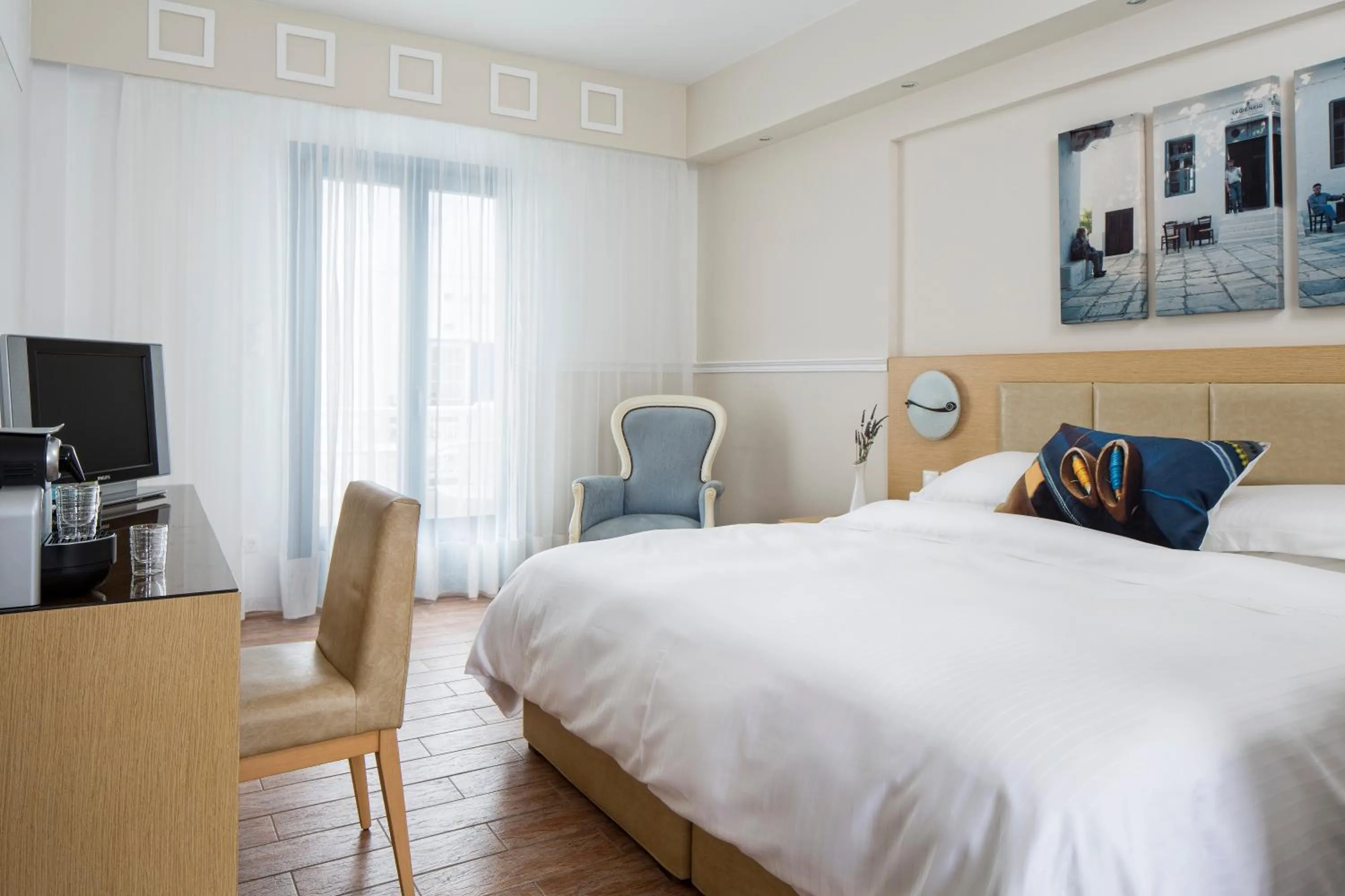 Partial Sea View Family Connecting Room in Lagos Mare Hotel