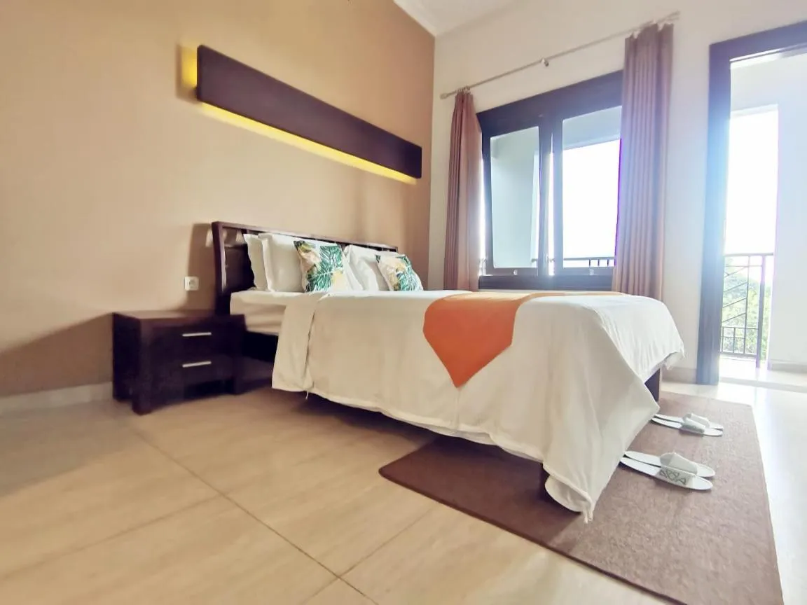King Room with Balcony in Avila Ketapan Rame Hotel