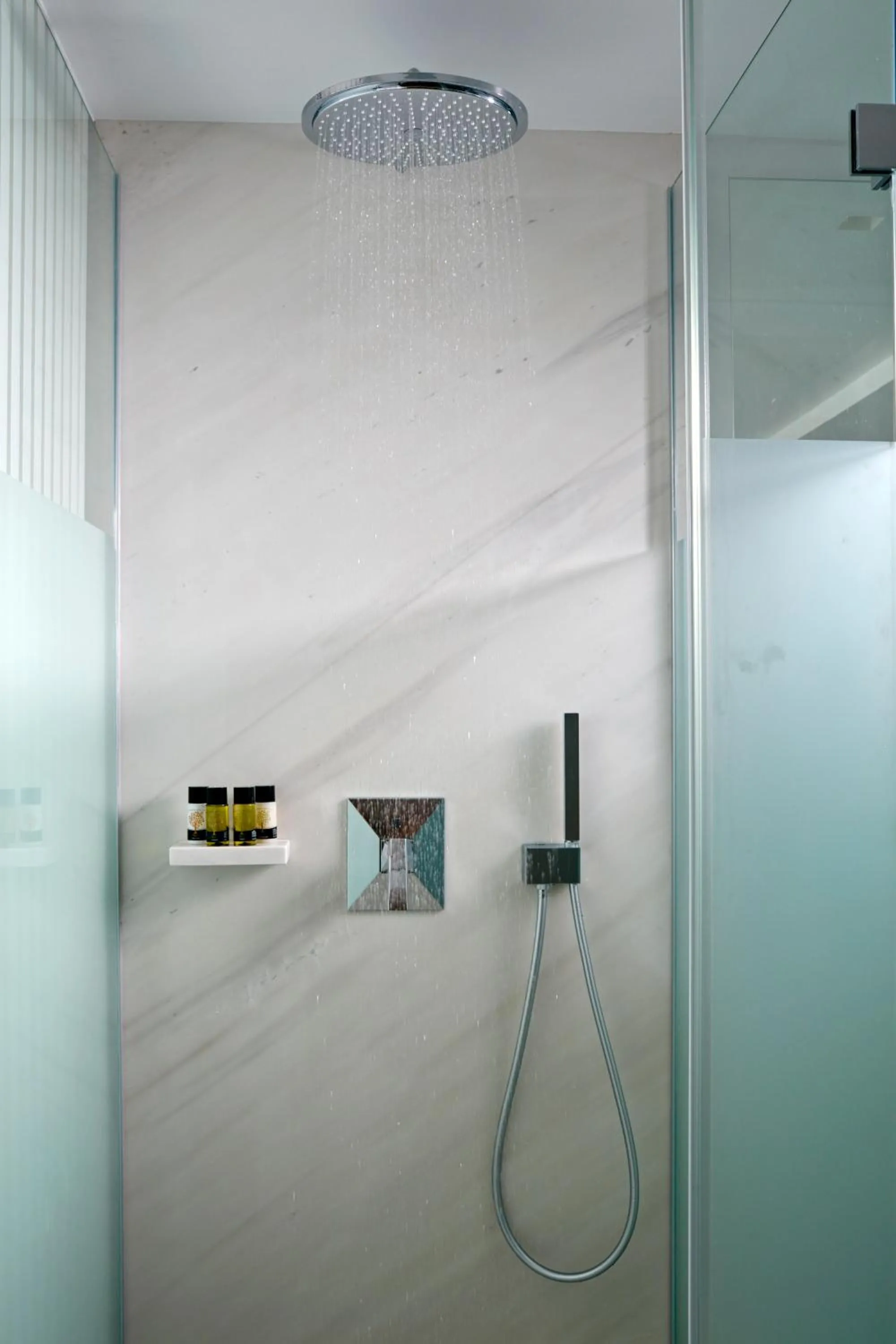 White Bliss Room in Myconian Ambassador Relais & Chateaux