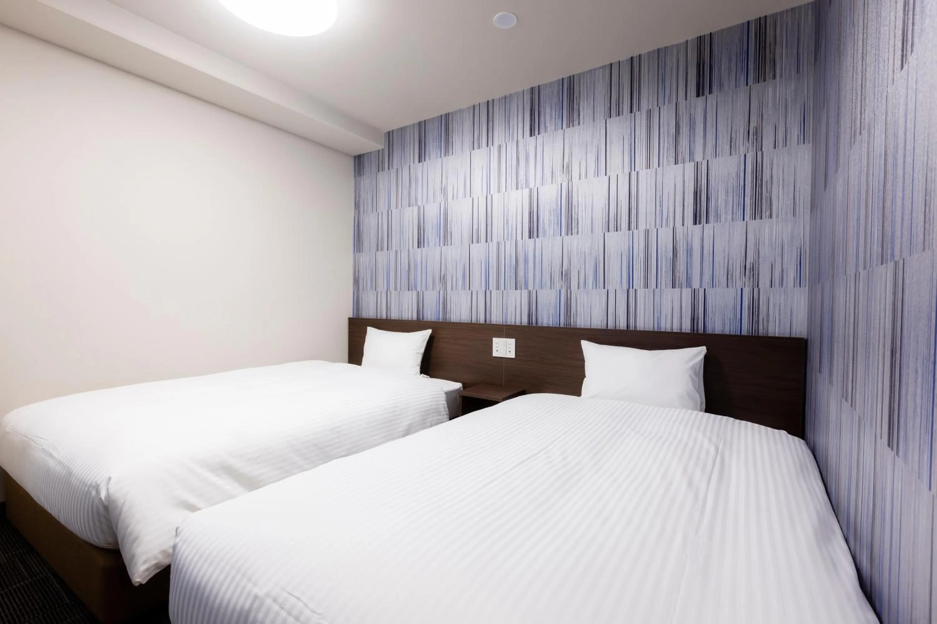 Standard Twin Room - Smoking in KOKO HOTEL Shizuoka - formerly Hotel Wing International Shizuoka