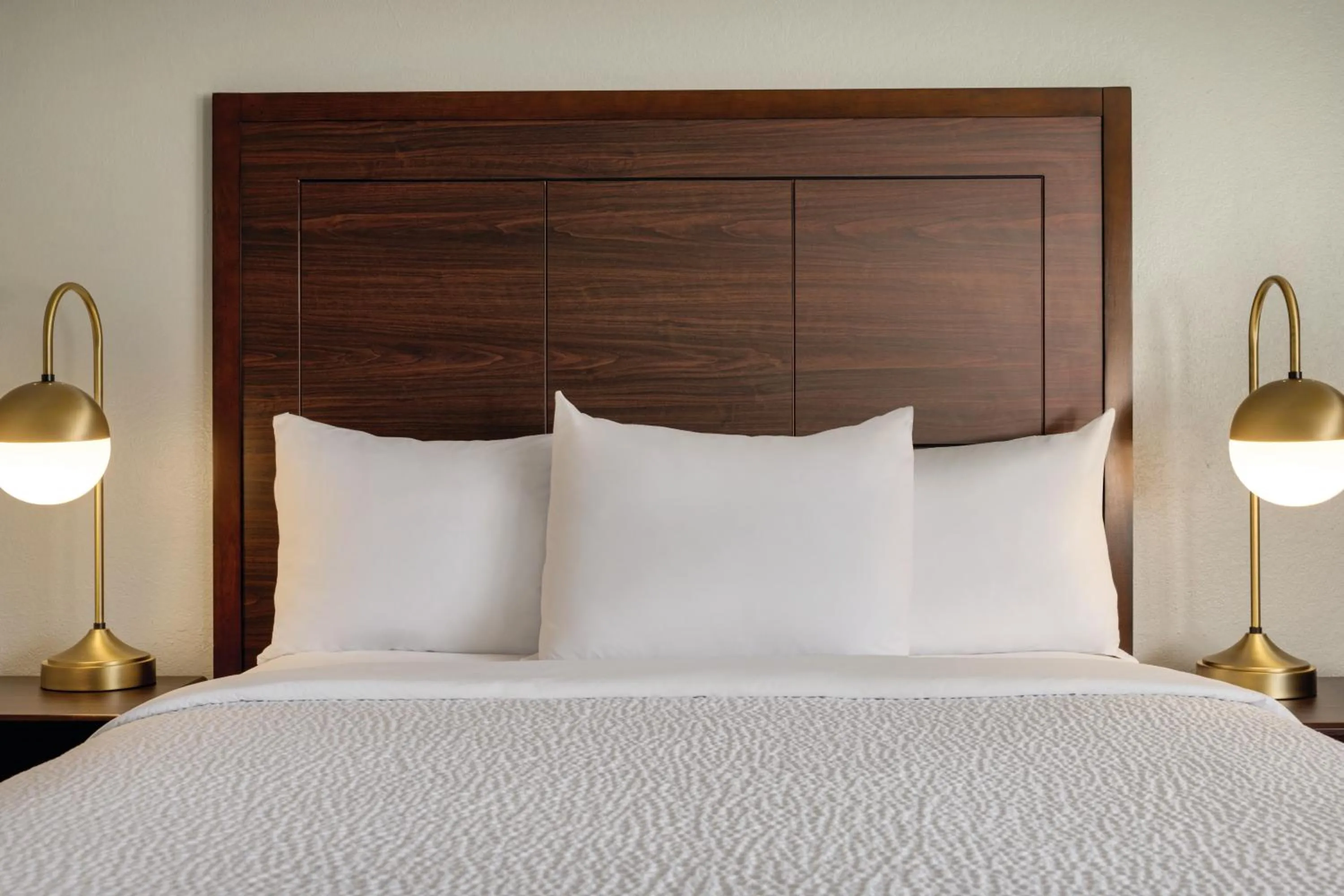 Queen Room - Non-Smoking in AmericInn by Wyndham Madison WI