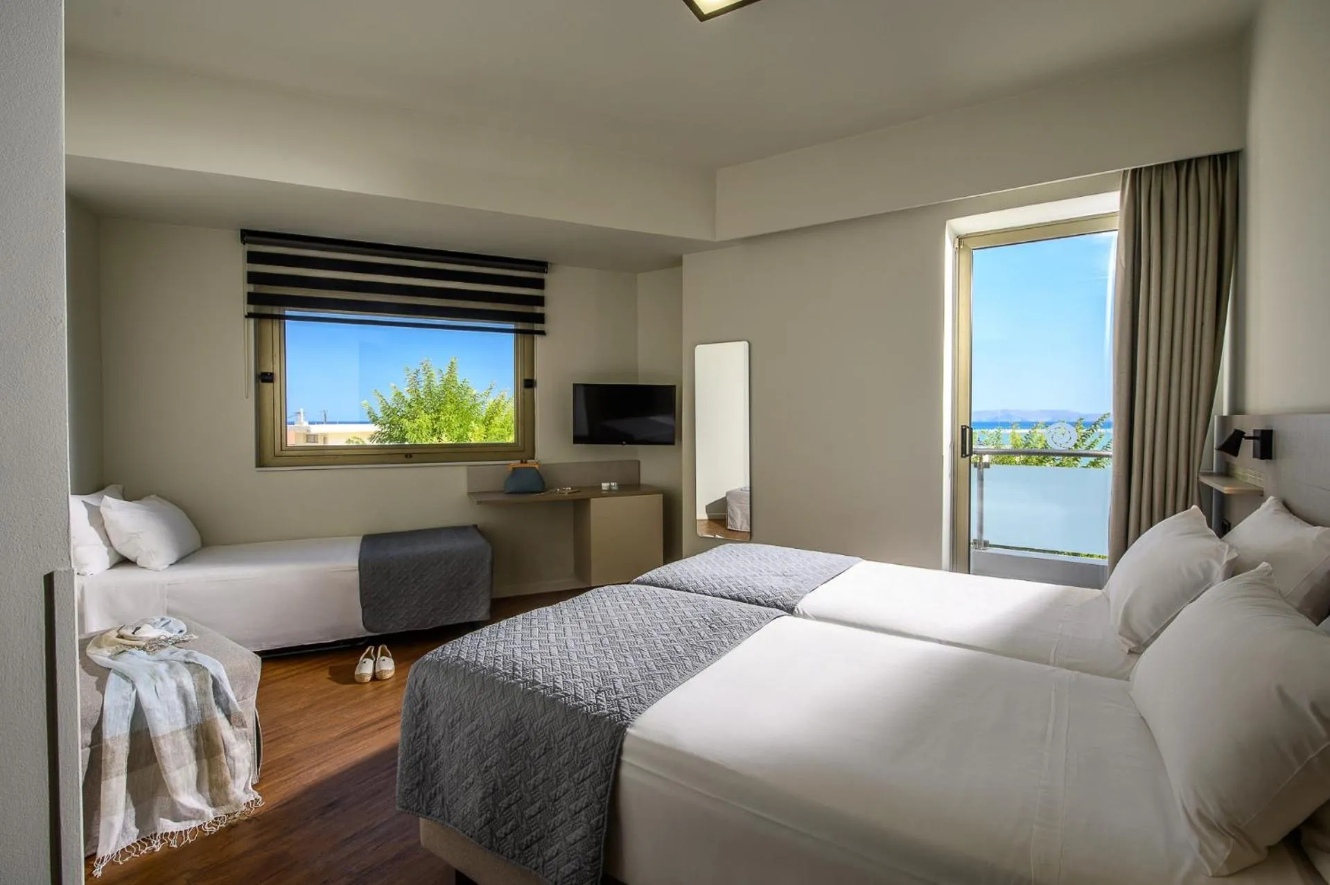 Triple Room with Sea View in Marin Hotel