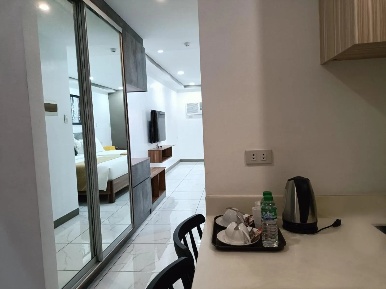 King Room with Balcony in Rosh Hotel