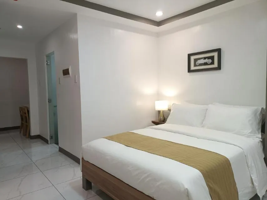 Standard Queen Room in Rosh Hotel