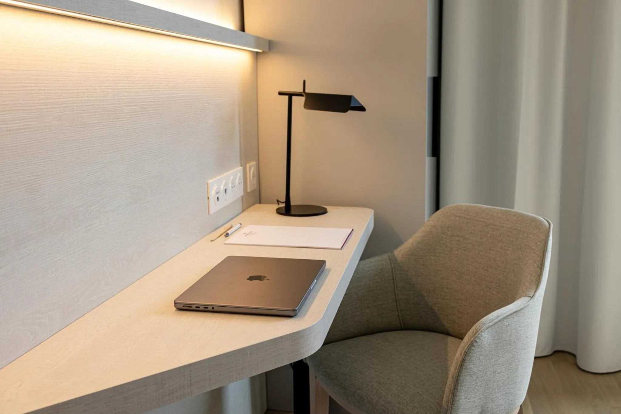 Standard Room in Crowne Plaza - Marseille Le Dôme