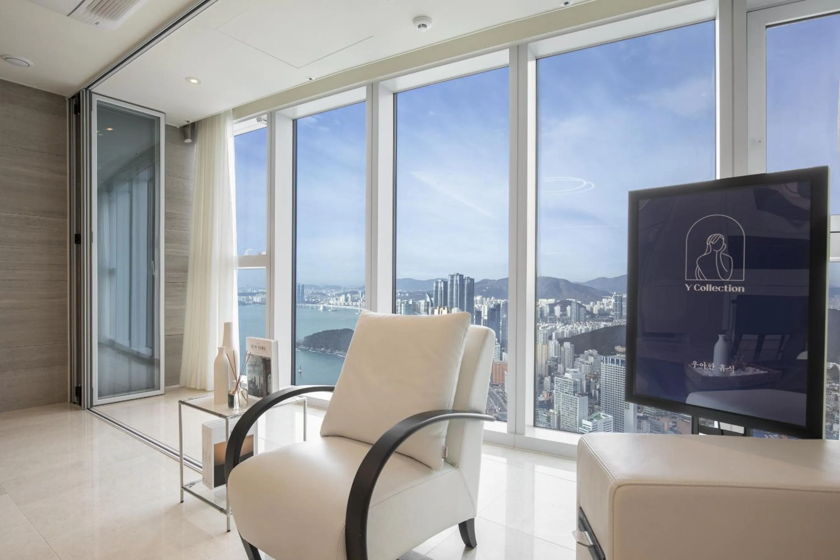 Panorama Ocean View Suite (Haeundae Beach View) in LCT Residence Y collection