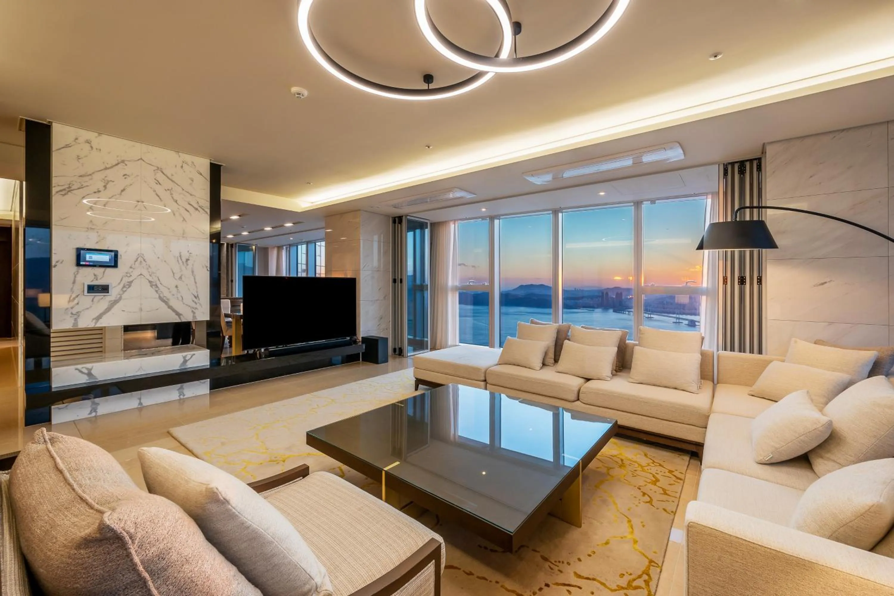 Pent Royal House (Haeundae Beach View) in LCT Residence Y collection