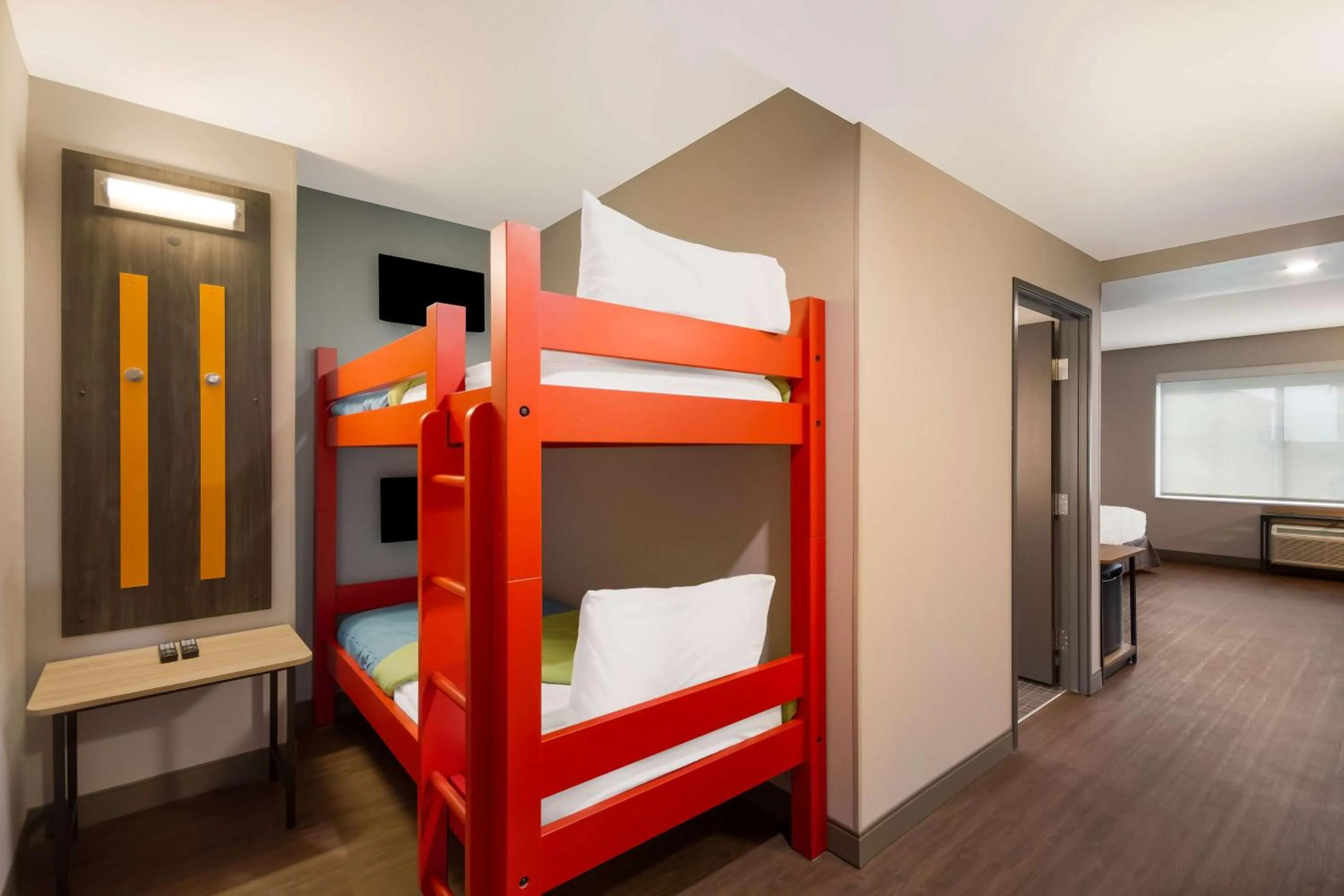 Mobility Accessible Room with One King and Two Twin Beds in Tru By Hilton Destin