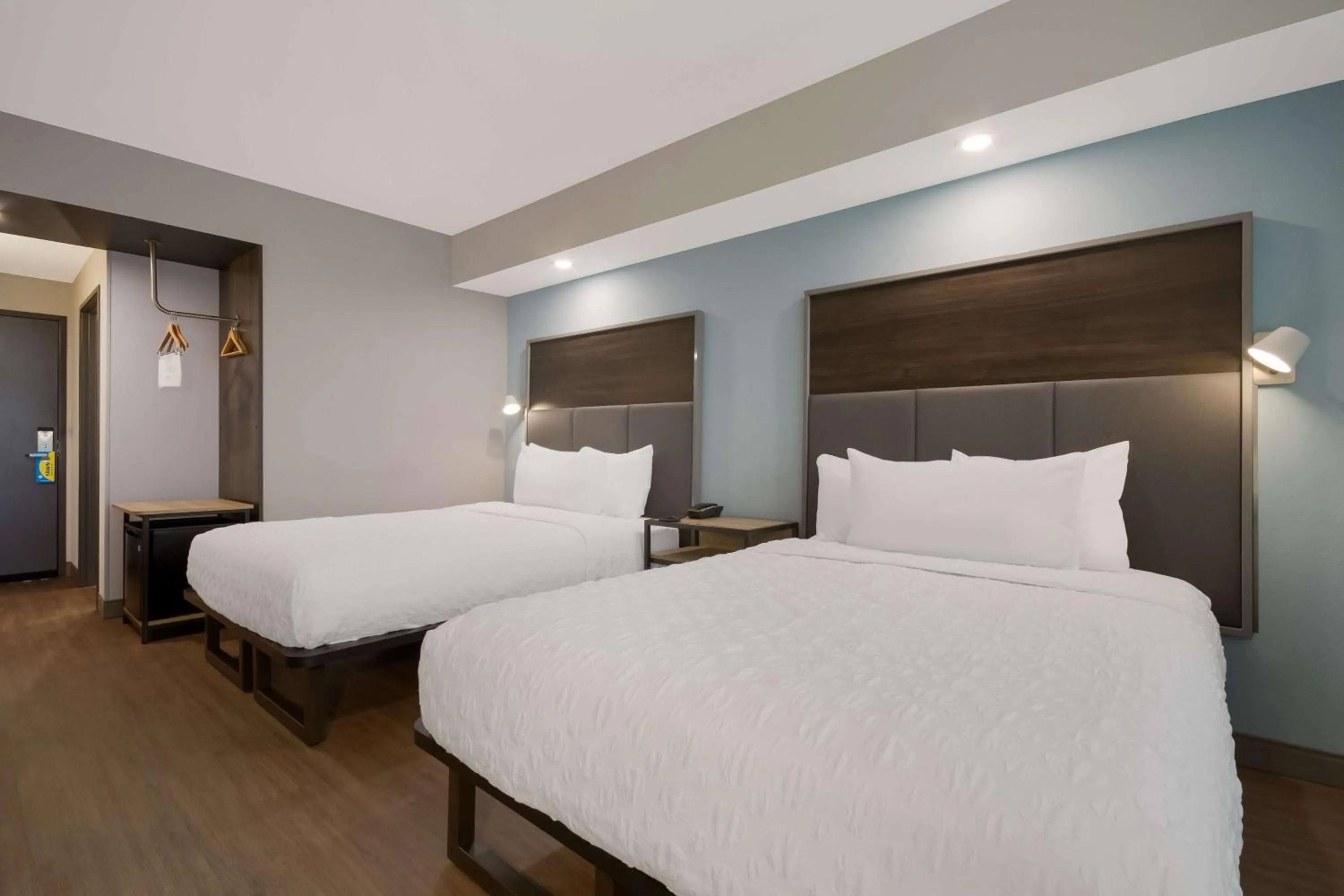 Queen Room with Two Queen Beds and Walk-In Shower in Tru By Hilton Destin