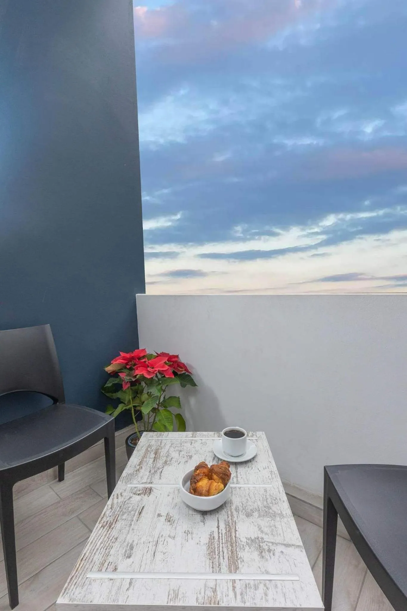 Triple Room with Balcony in Evita Blue