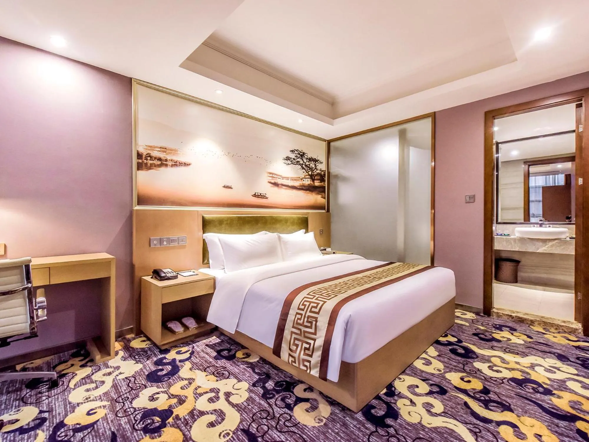Two-Bedroom Suite in Guangzhou Huihe Hotel