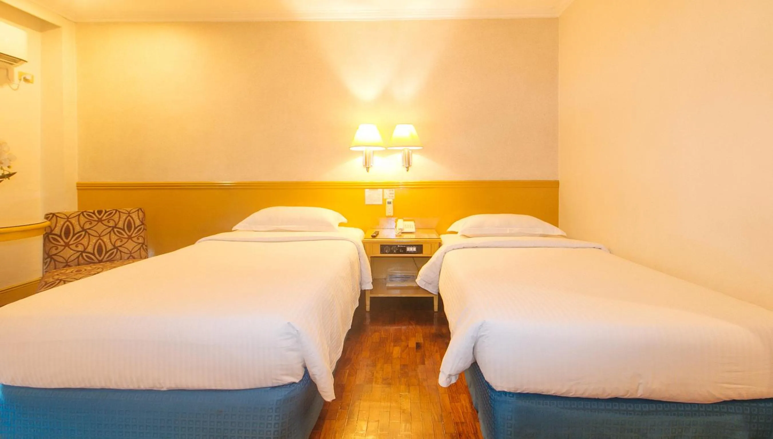 Superior Double or Twin Room in Aloha Hotel Roxas Boulevard Manila