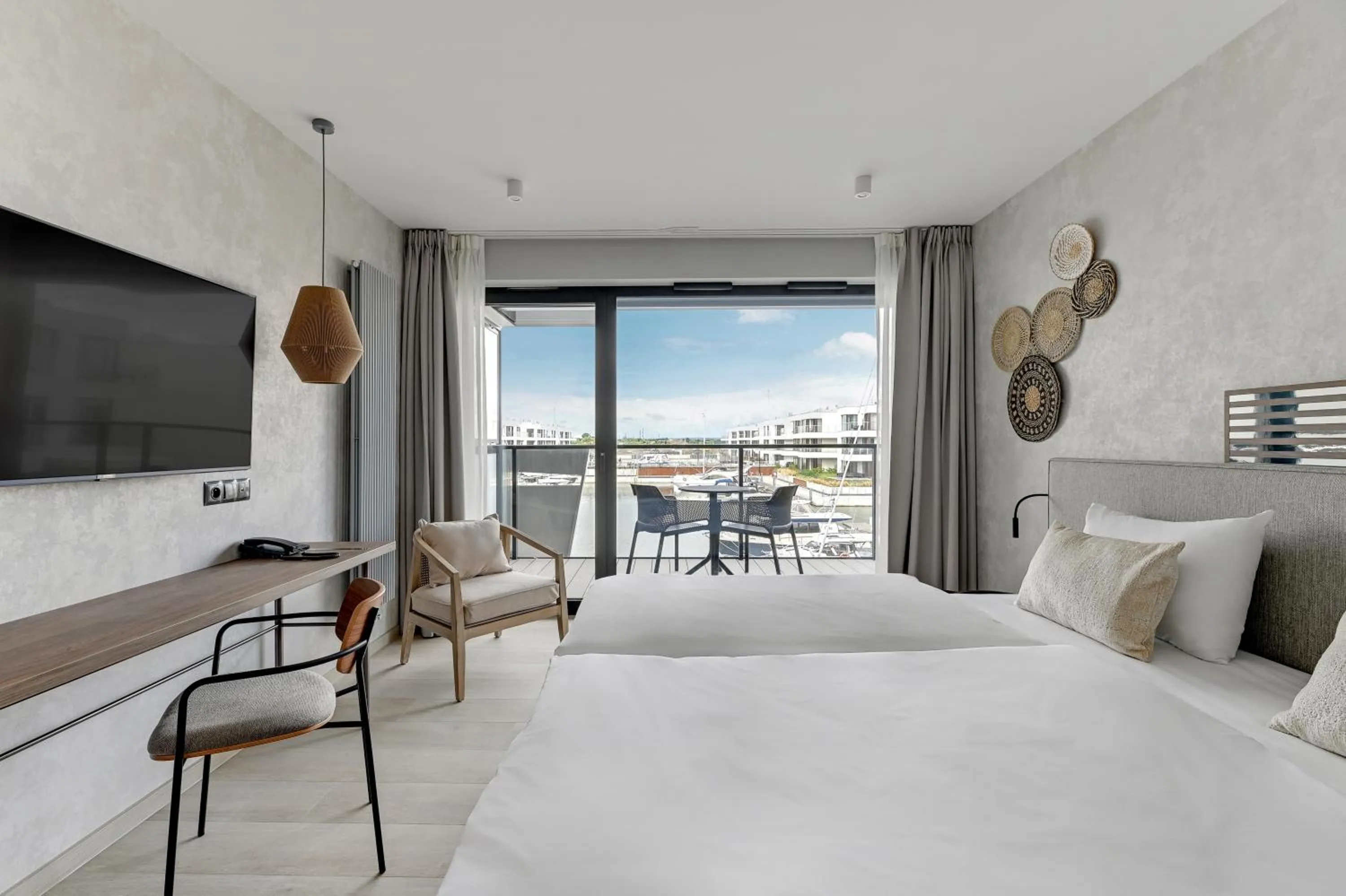 Double or Twin Room with a View Of The Marina - Hotel in GRANO HOTEL Solmarina