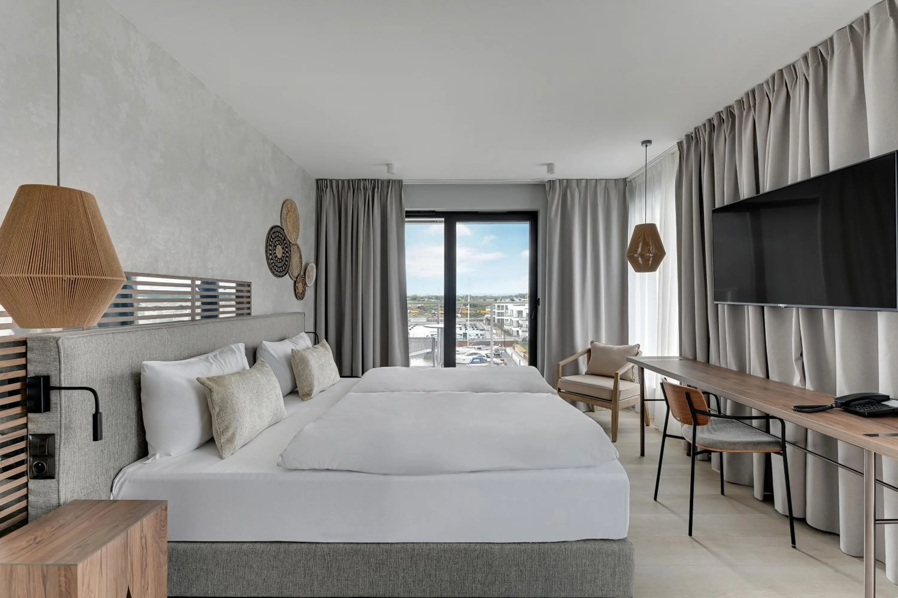 Superior Double or Twin Room with Marina View - Hotel in GRANO HOTEL Solmarina