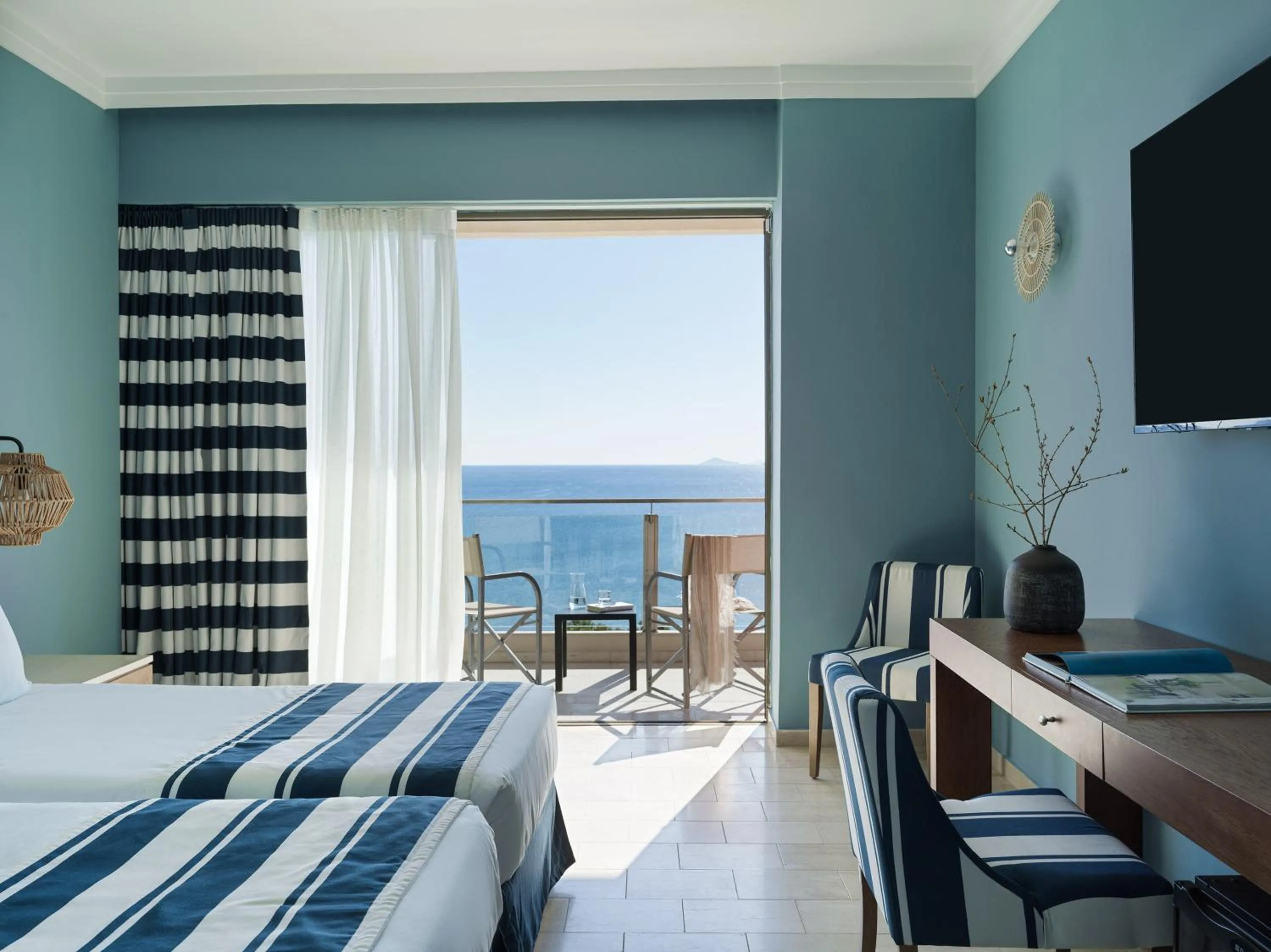 Front Sea View Room in Kalamaki Beach Resort