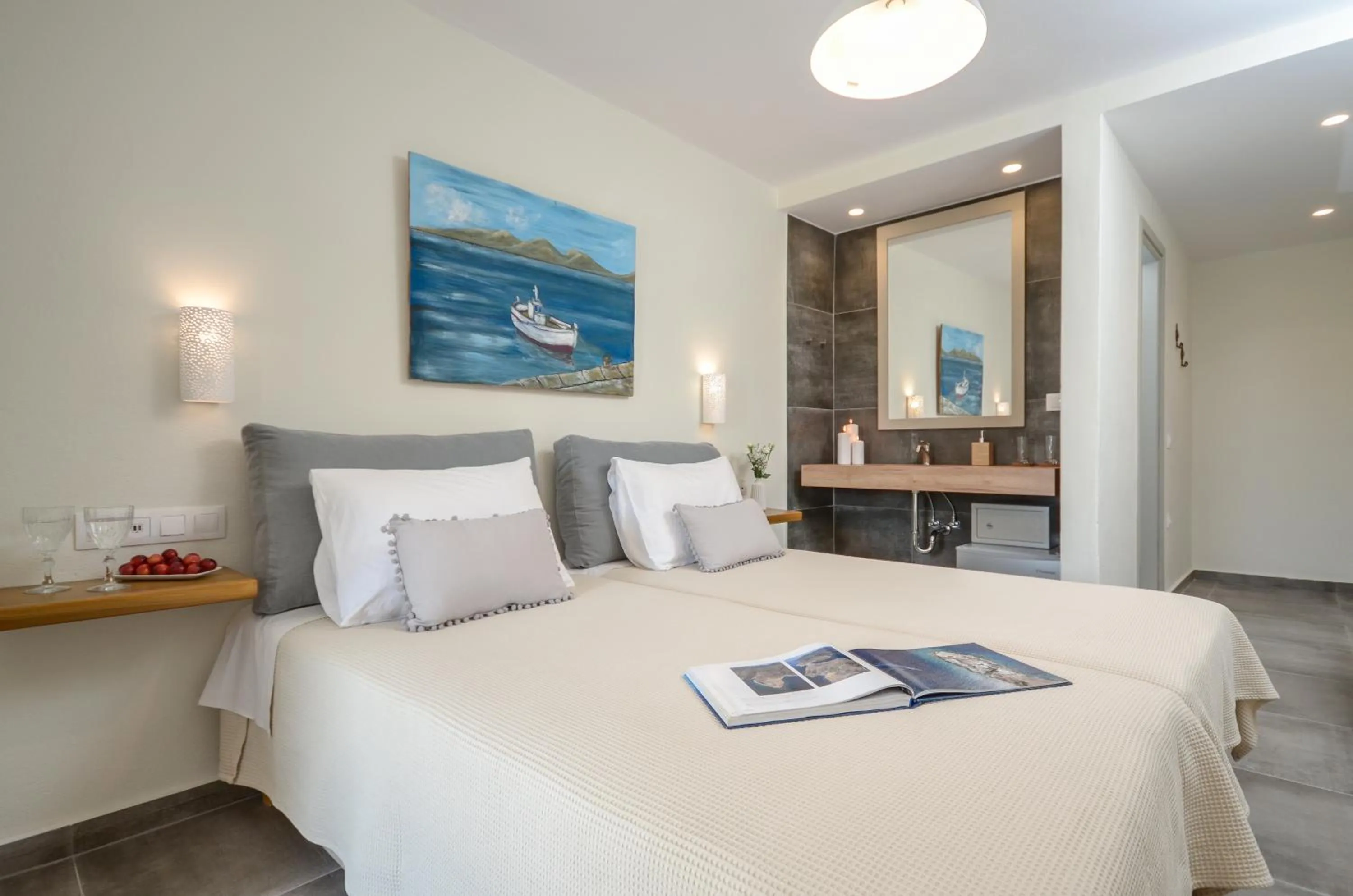 Elegant Double Room in Hotel Naxos Beach