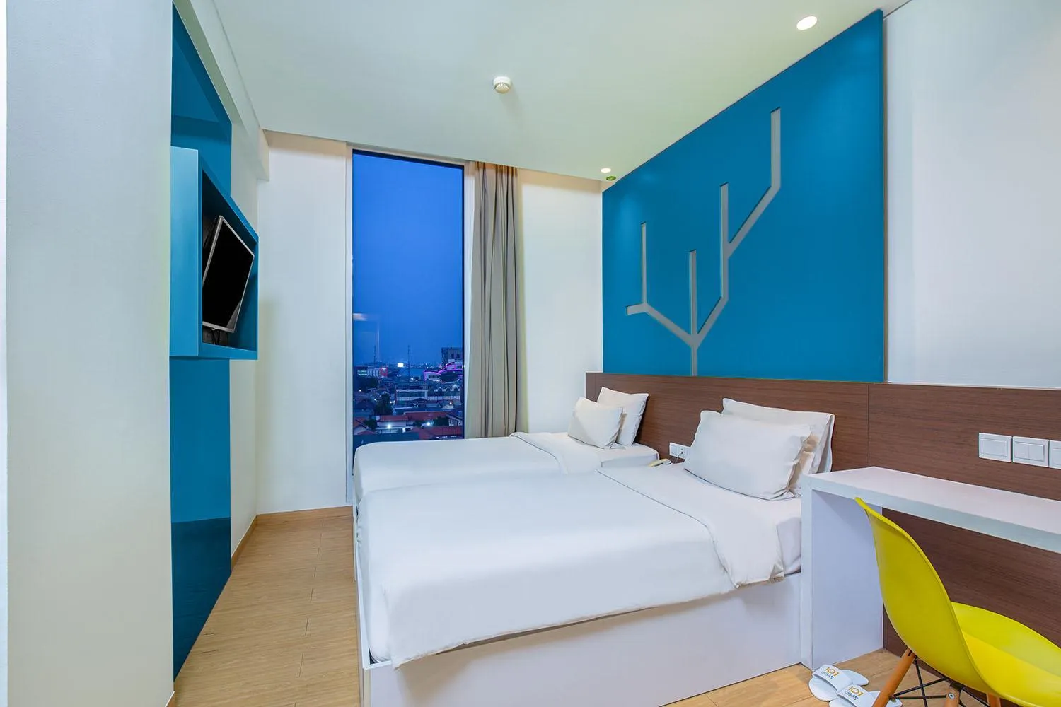 Deluxe Twin Room in 1O1 URBAN Jakarta Pemuda